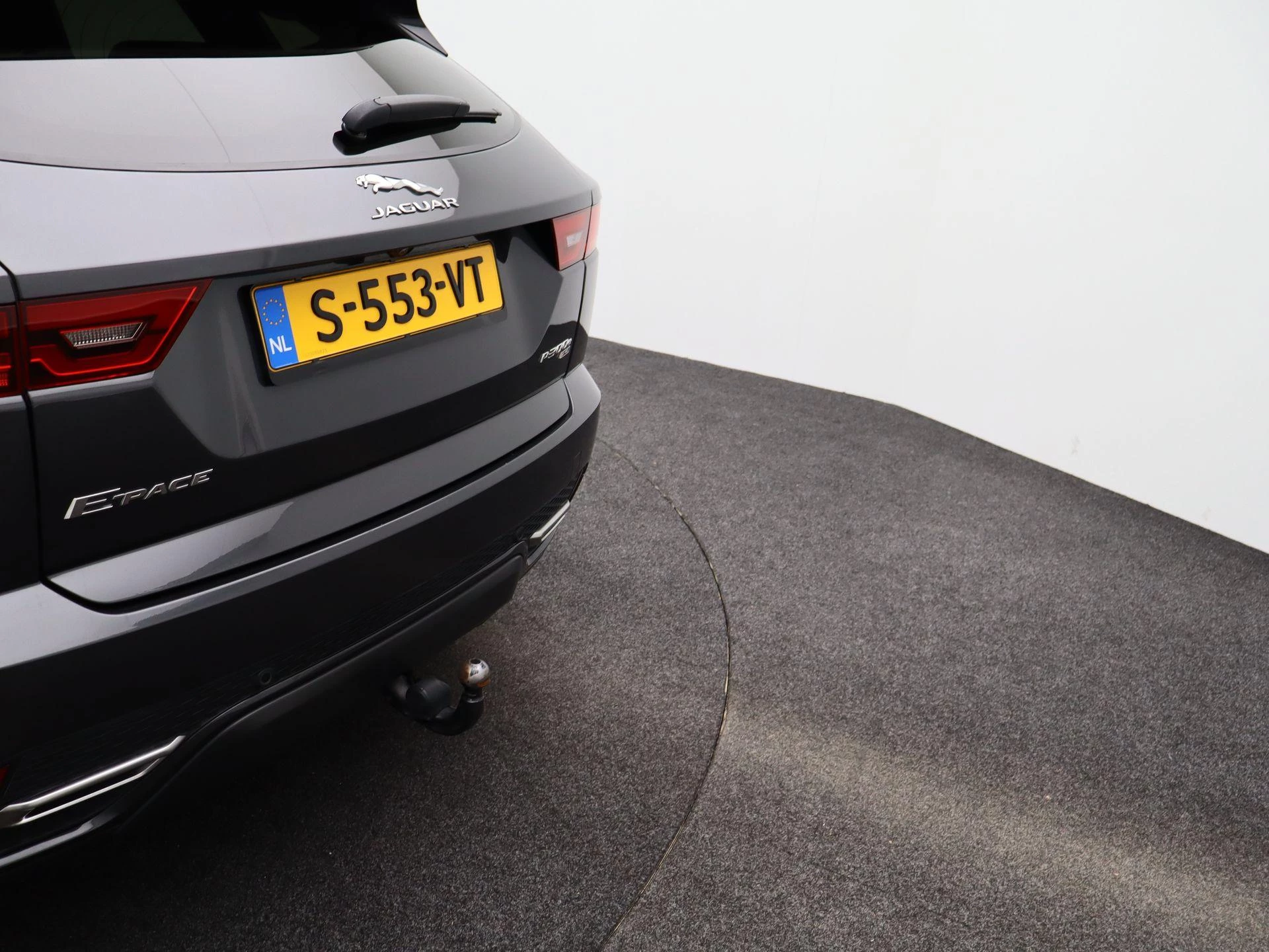 Jaguar-E-PACE-image-42