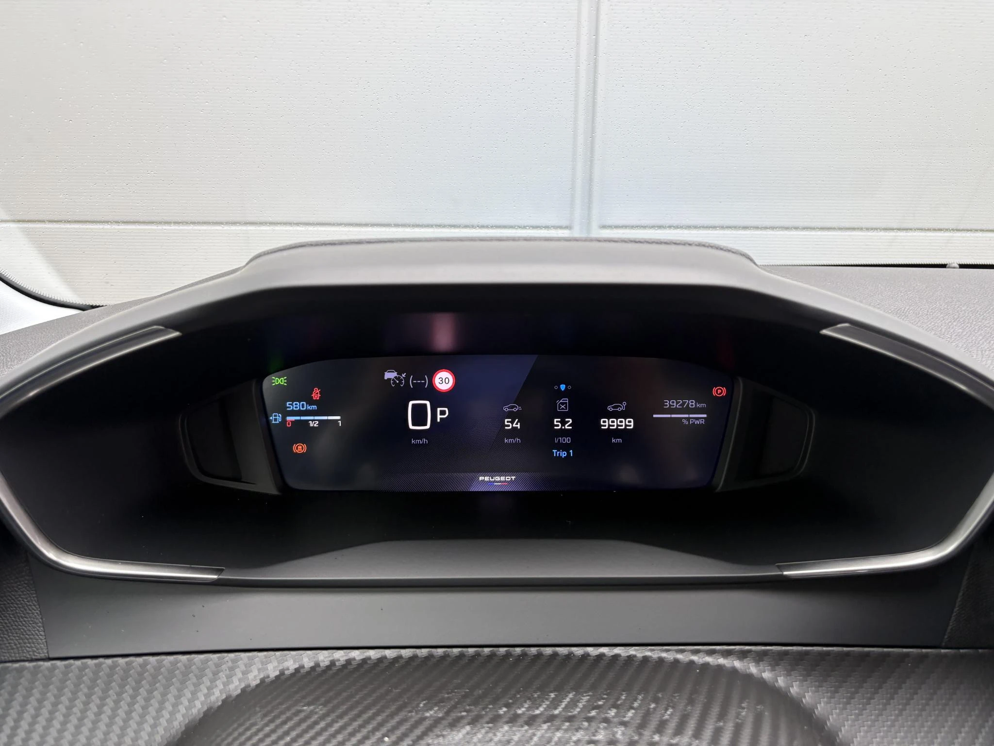 Peugeot-208-image-12