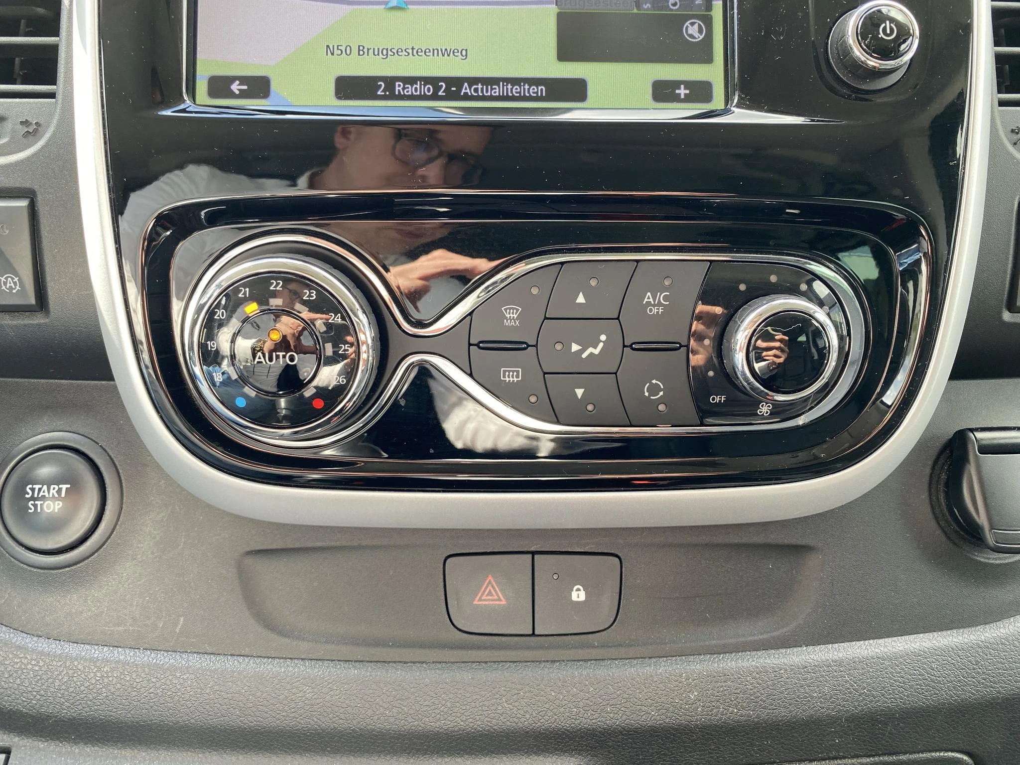 Opel-Vivaro-image-18