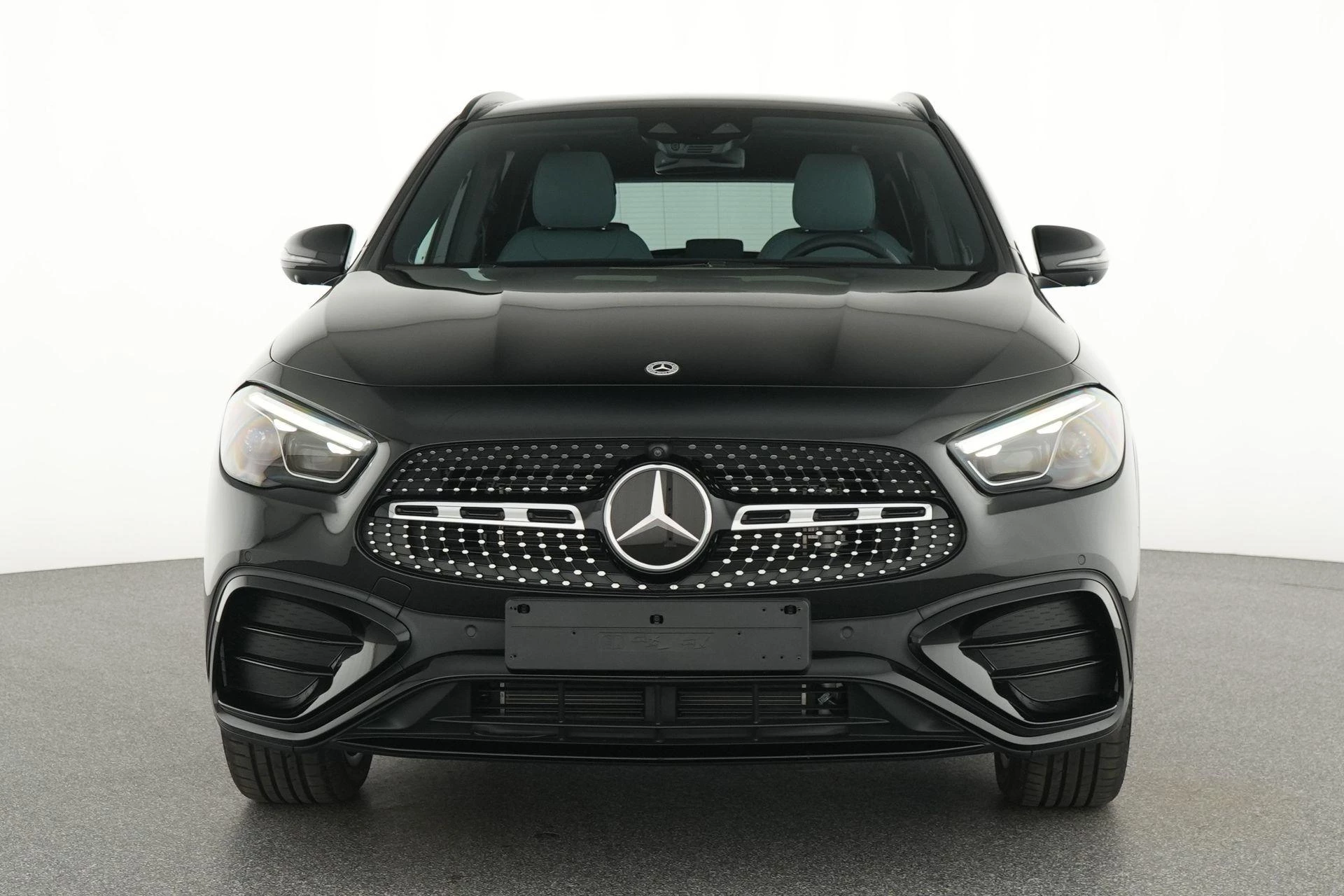 Mercedes-Benz-GLA-image-5