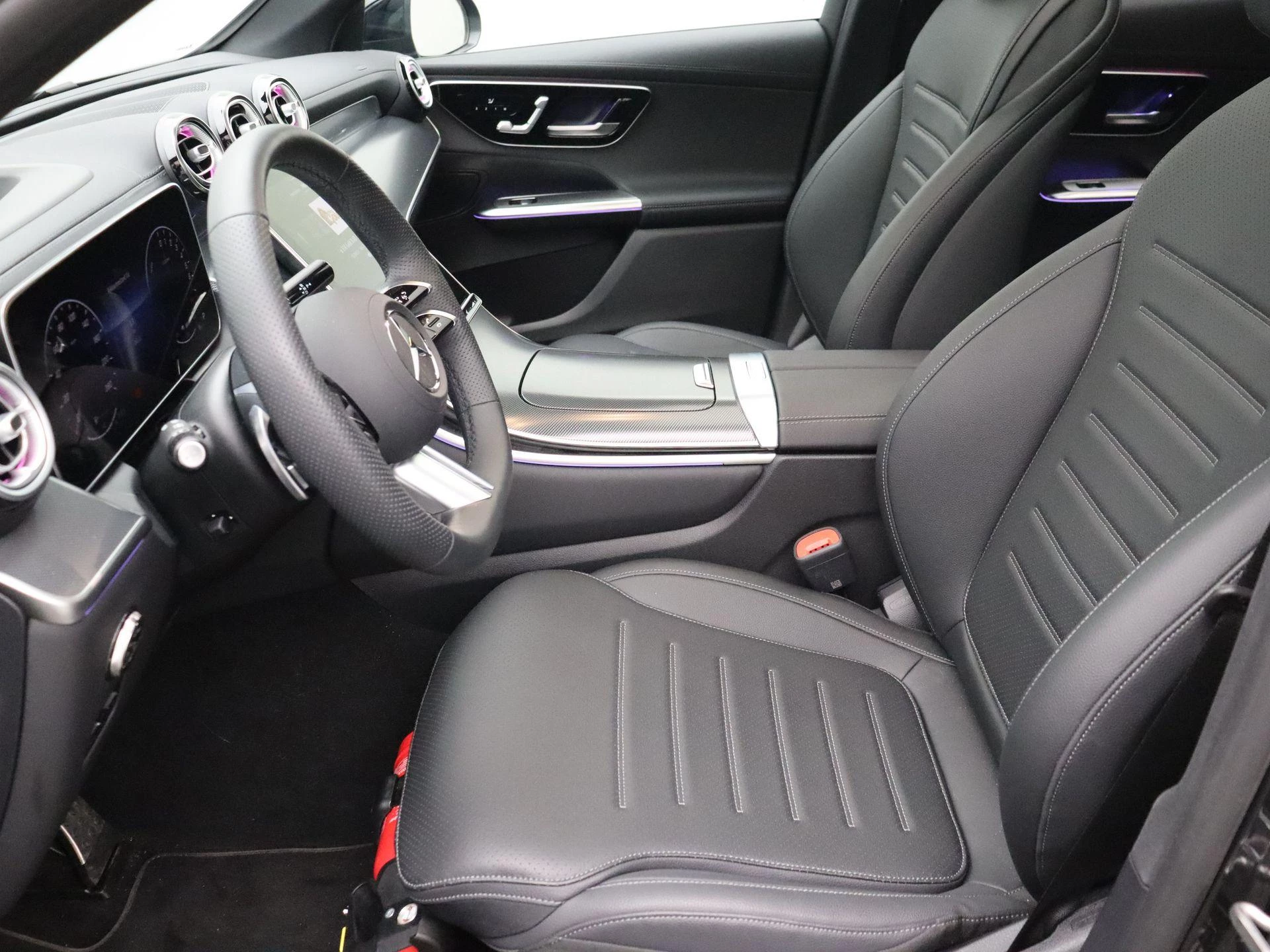 Mercedes-Benz GLC SUV 300 e AMG Line + LEDER + PANO DAK + HEAD UP + DIGITAL LIGHT +