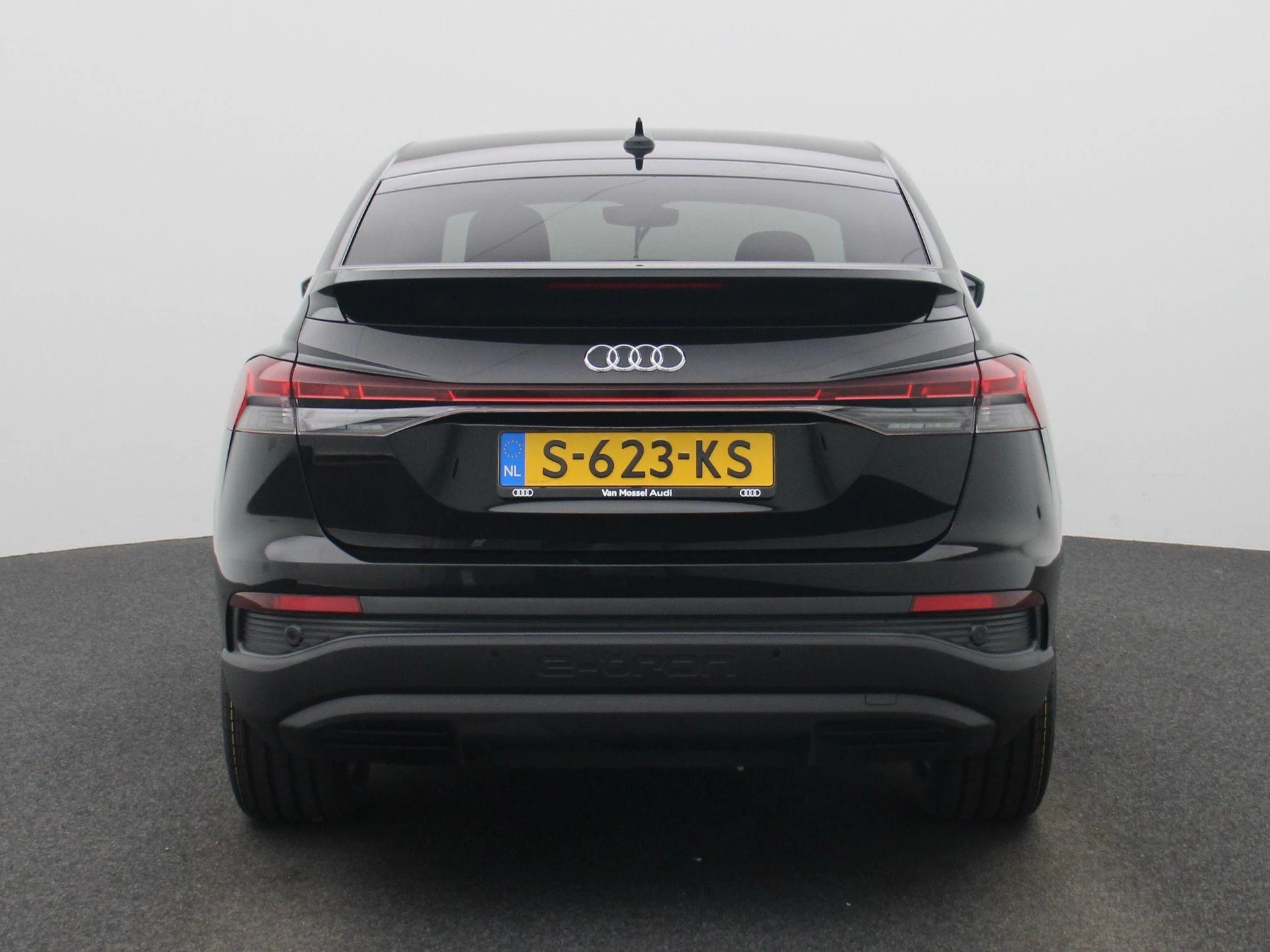 Audi-Q4 Sportback e-tron-image-4