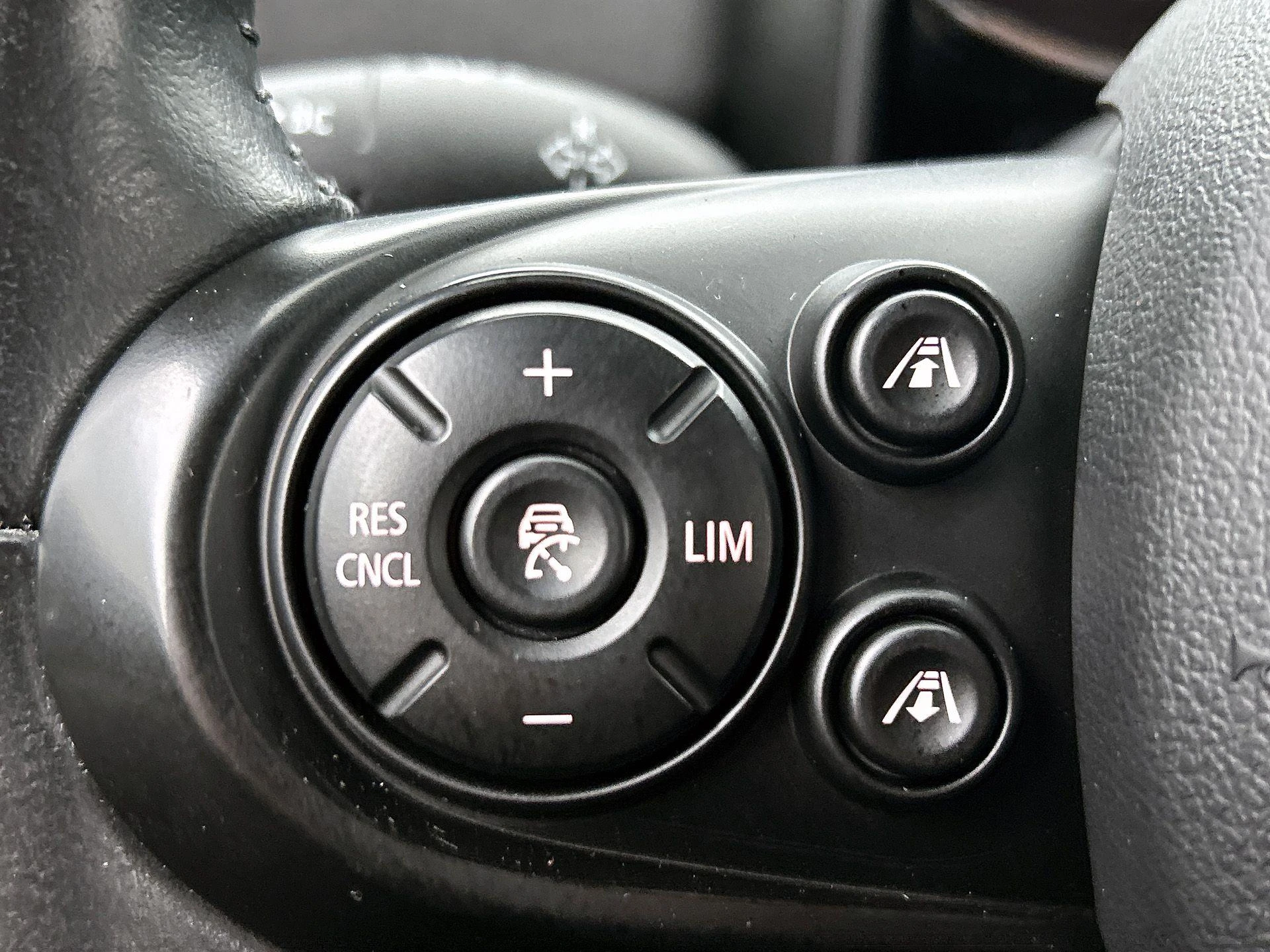 MINI-Countryman-image-5