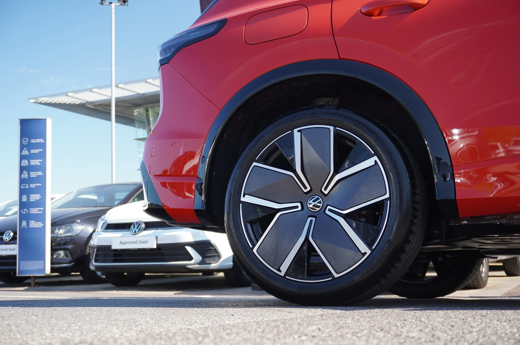 Volkswagen-Tiguan-image-35
