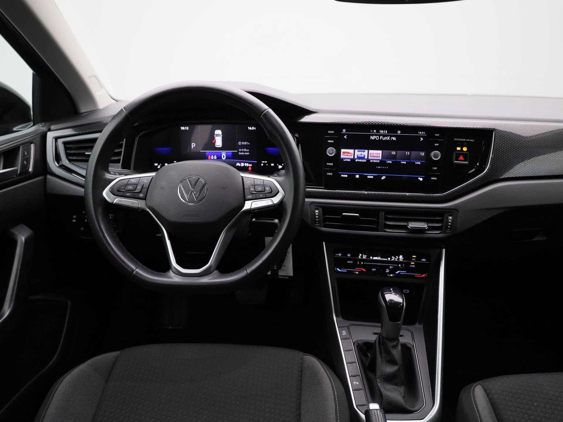 Volkswagen-Taigo-image-6