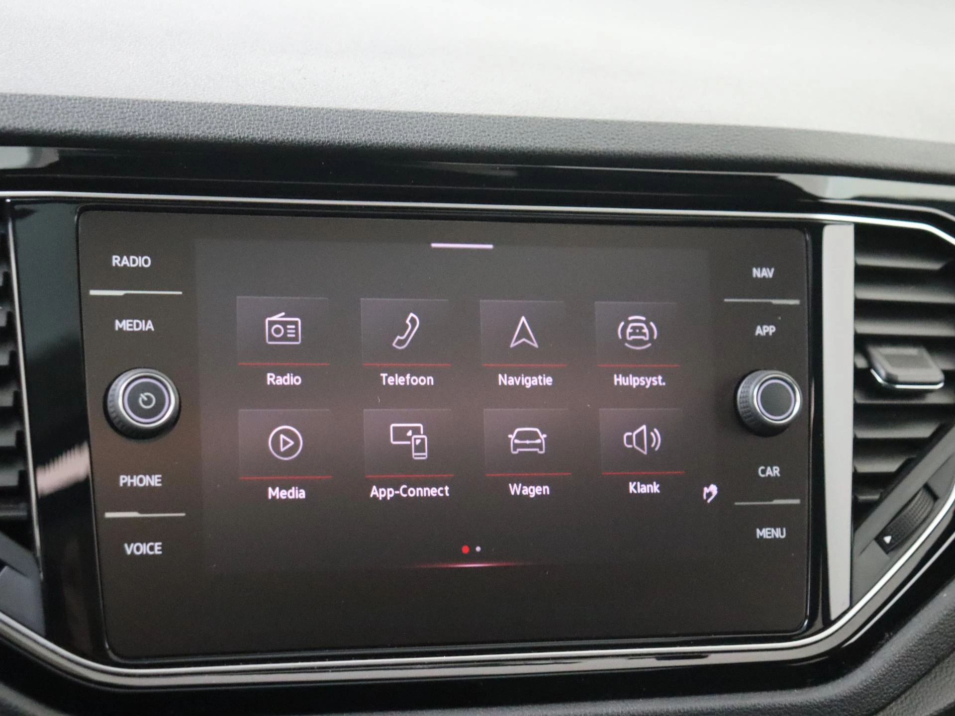 Volkswagen-T-Roc-image-15