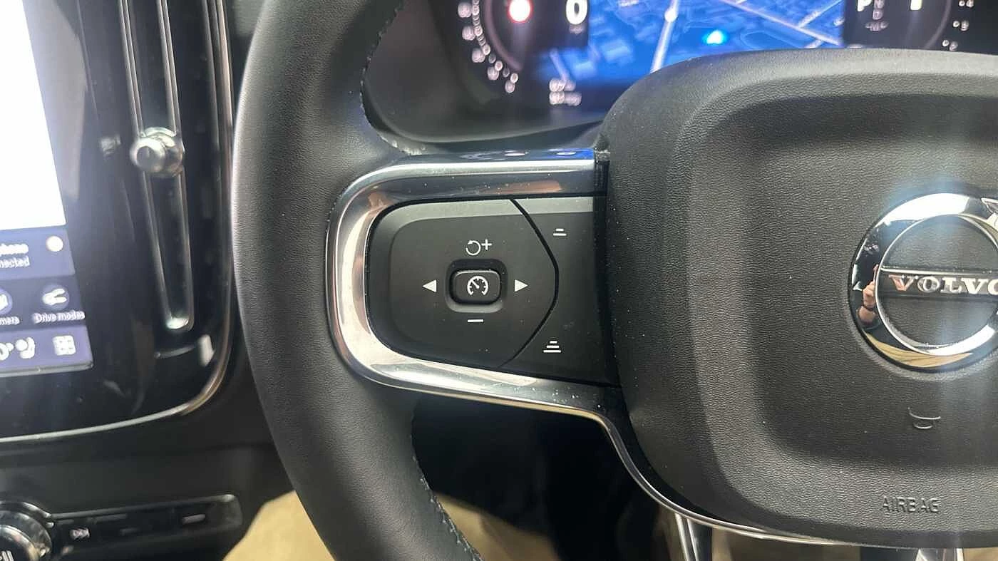 Volvo-XC40-image-20