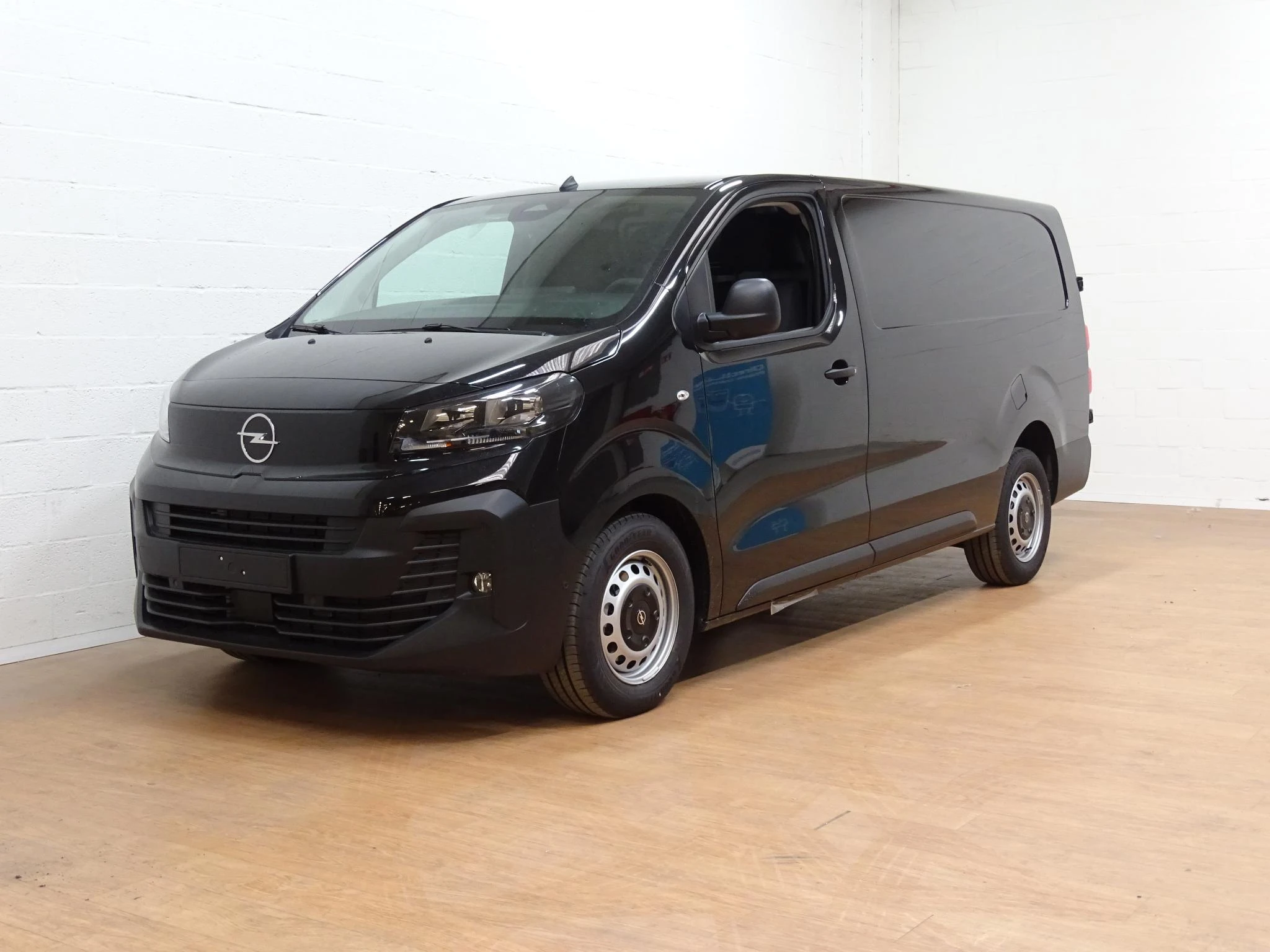 Opel-Vivaro-image-4