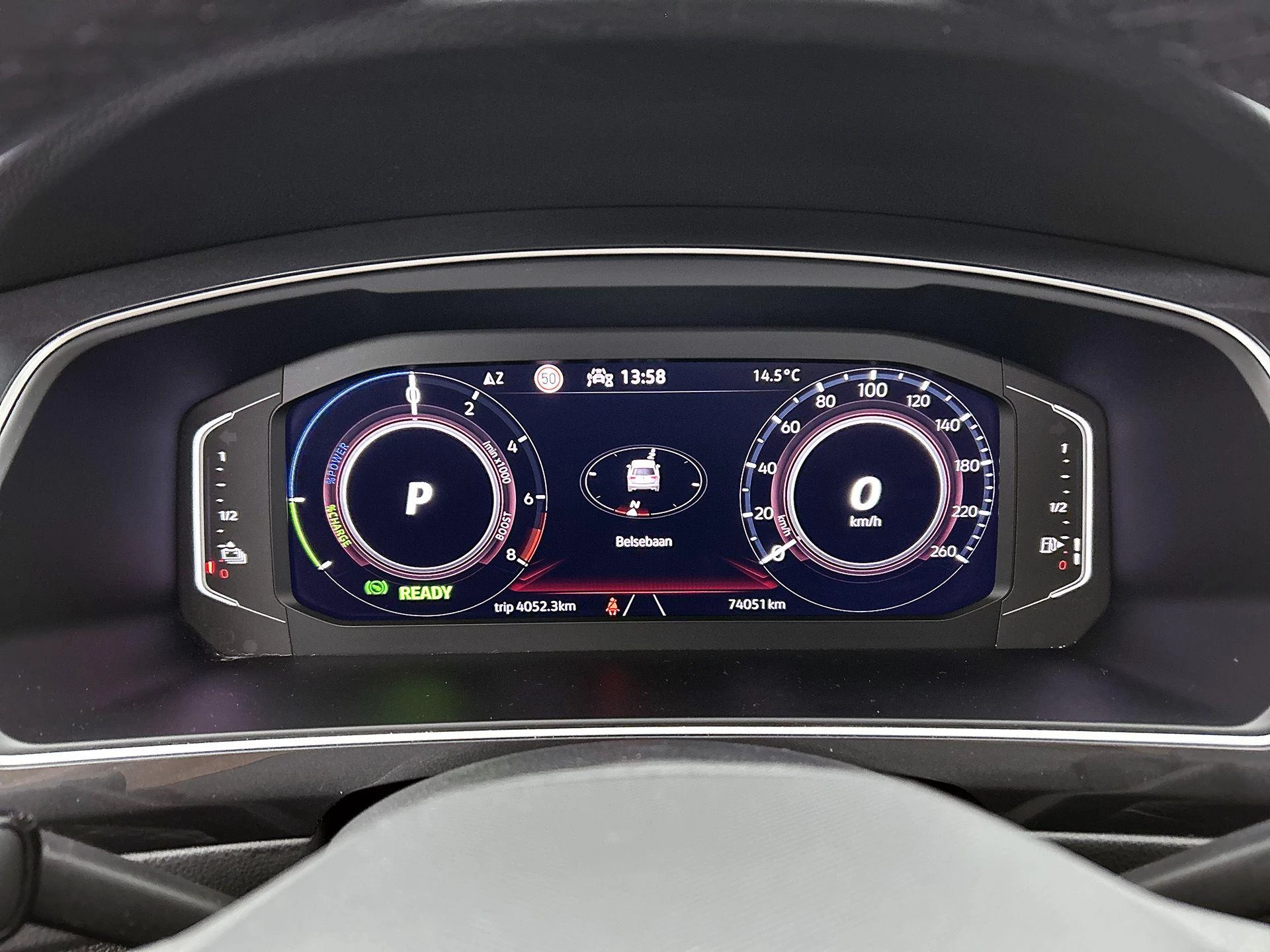 Volkswagen-Tiguan-image-19