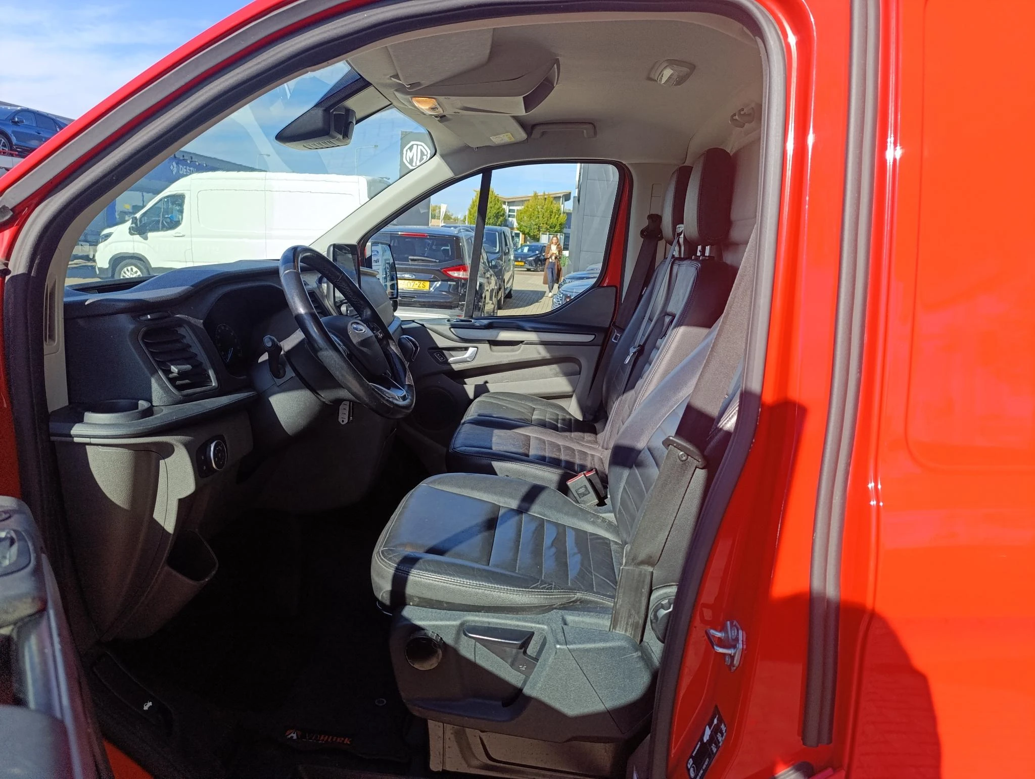 Ford-Transit Custom-image-12