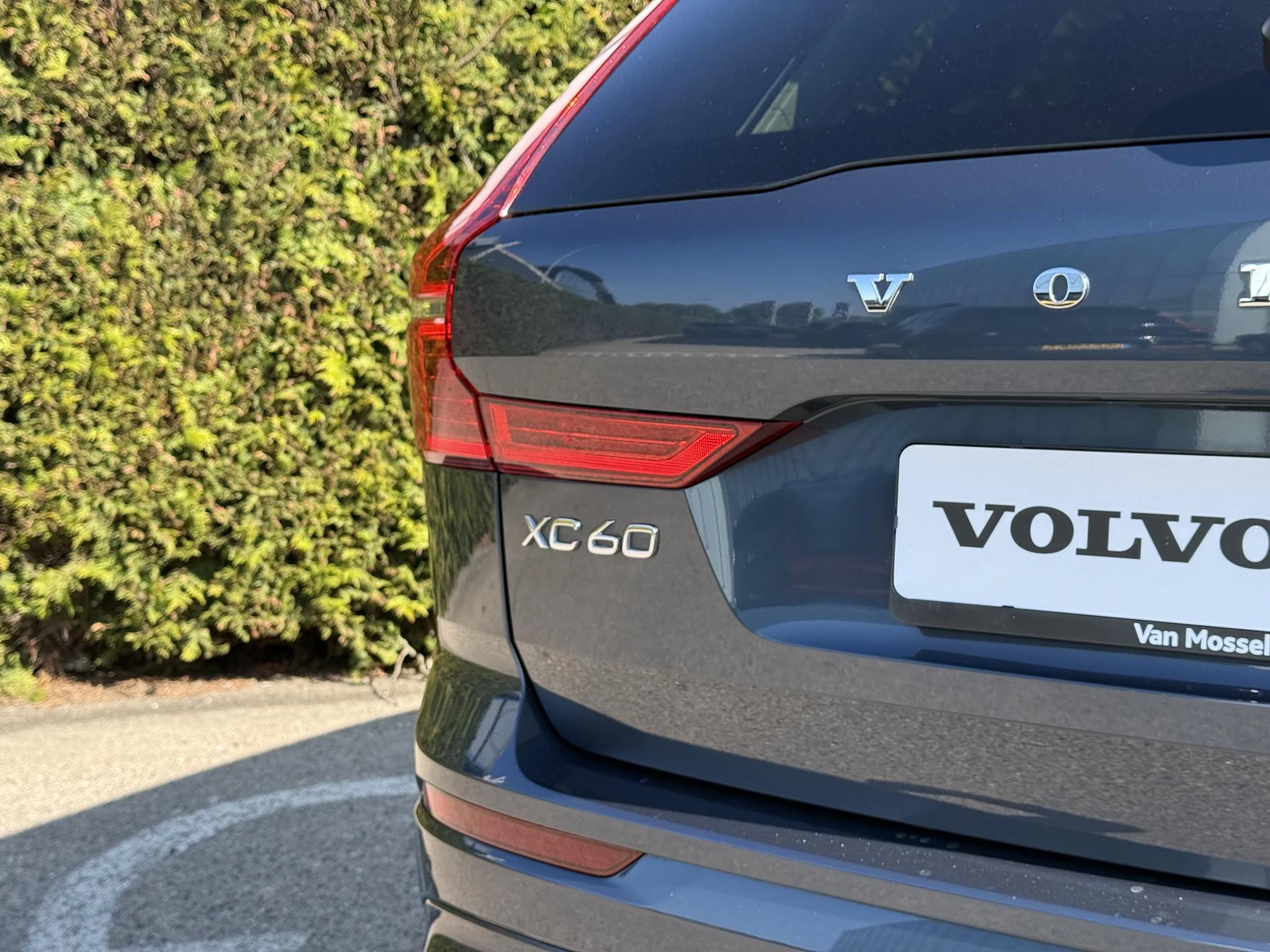 Volvo XC60 T6 Plug in Hybrid AWD Plus Dark