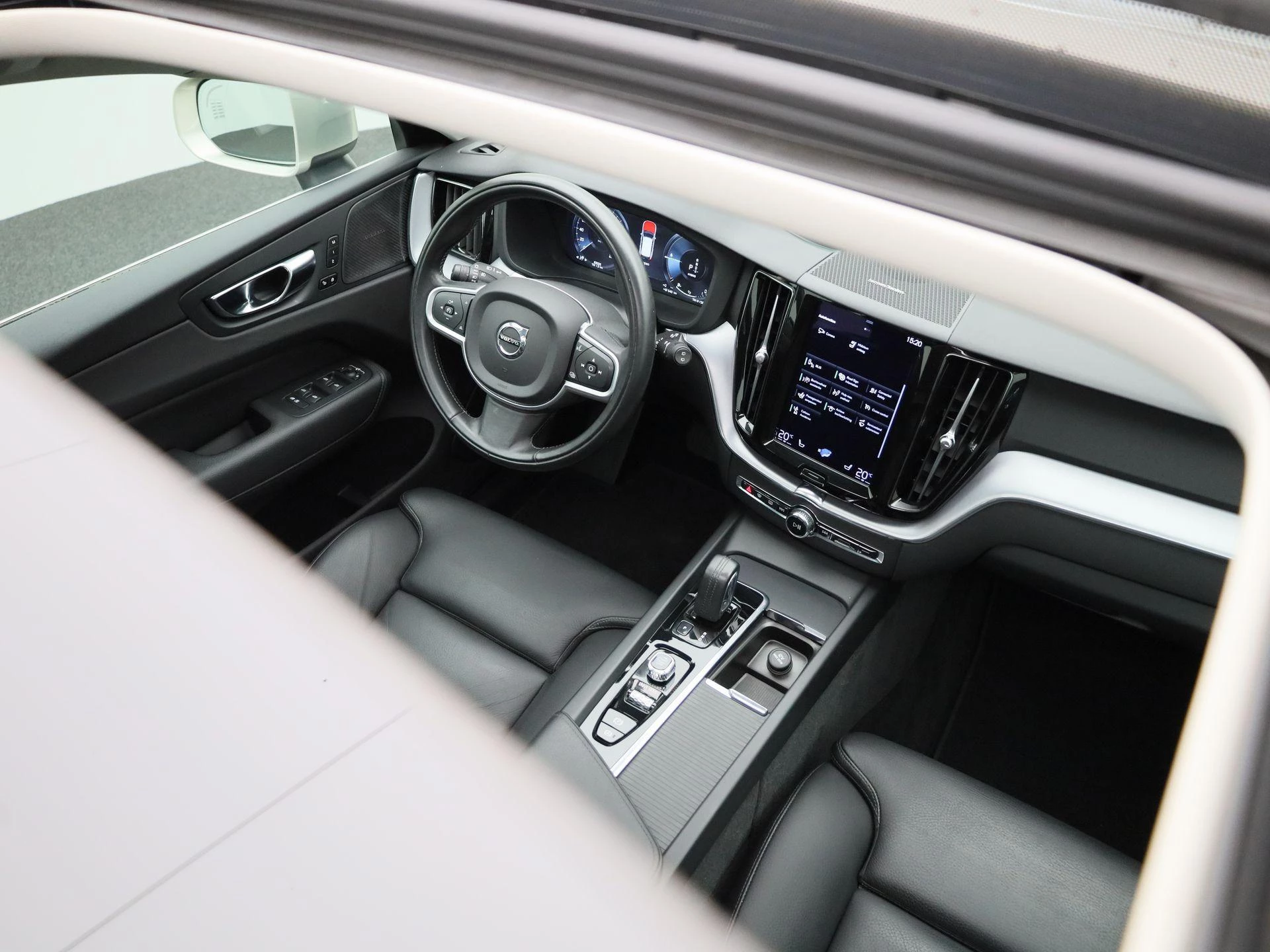 Volvo-XC60-image-42