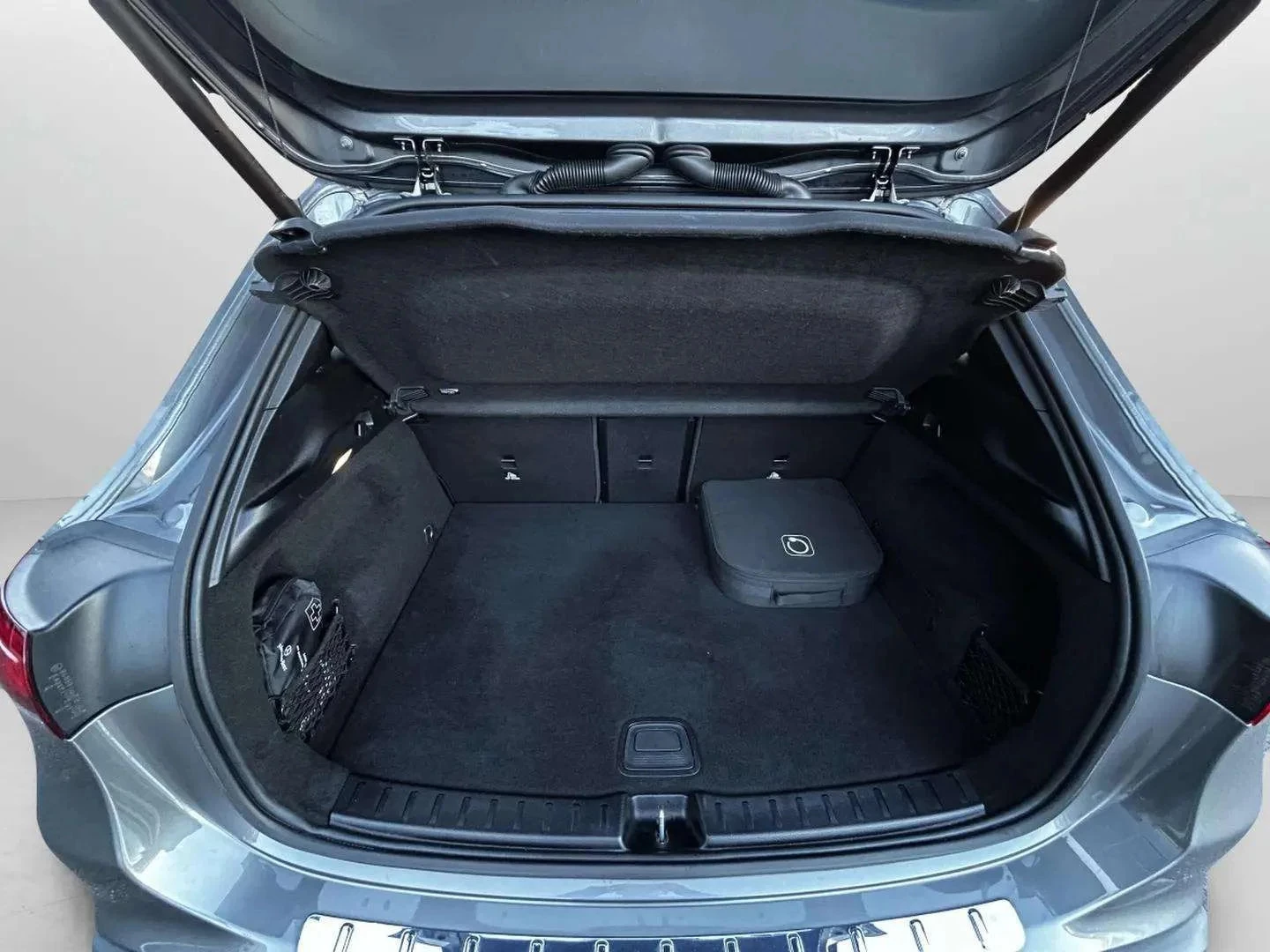 Mercedes-Benz-EQA-image-21