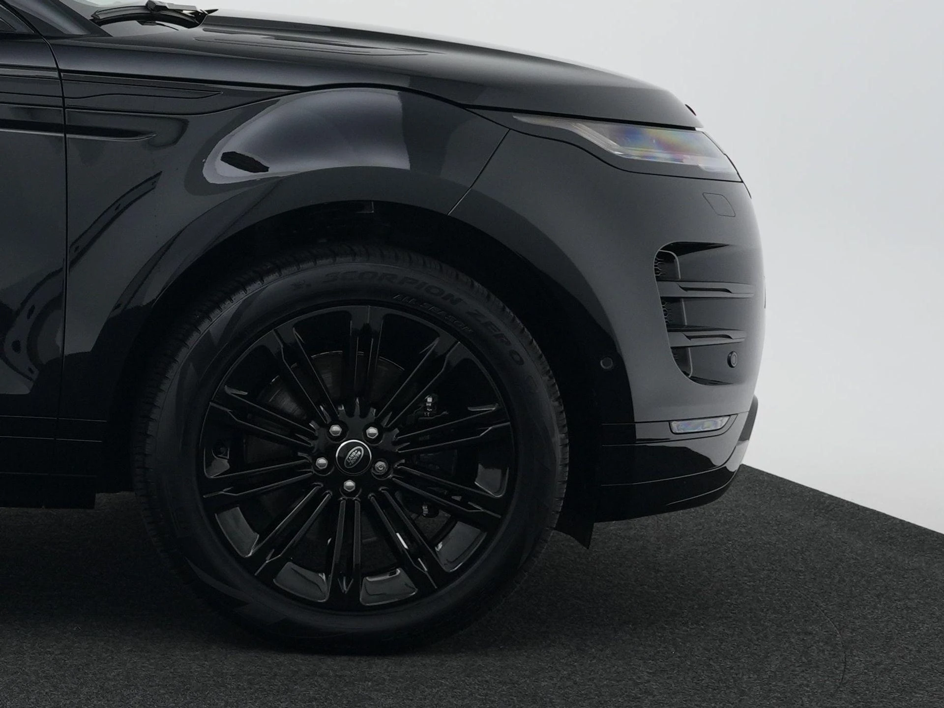 Land Rover-Range Rover Evoque-image-7