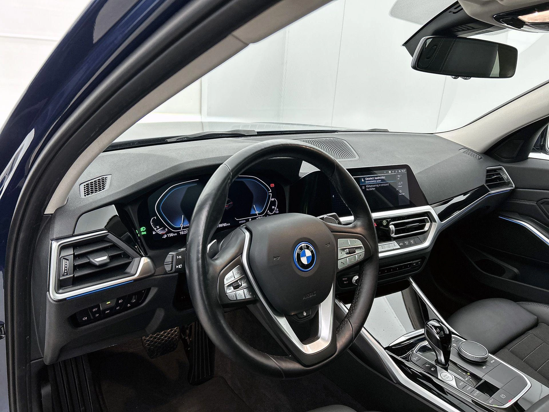 BMW-3 Serie-image-16