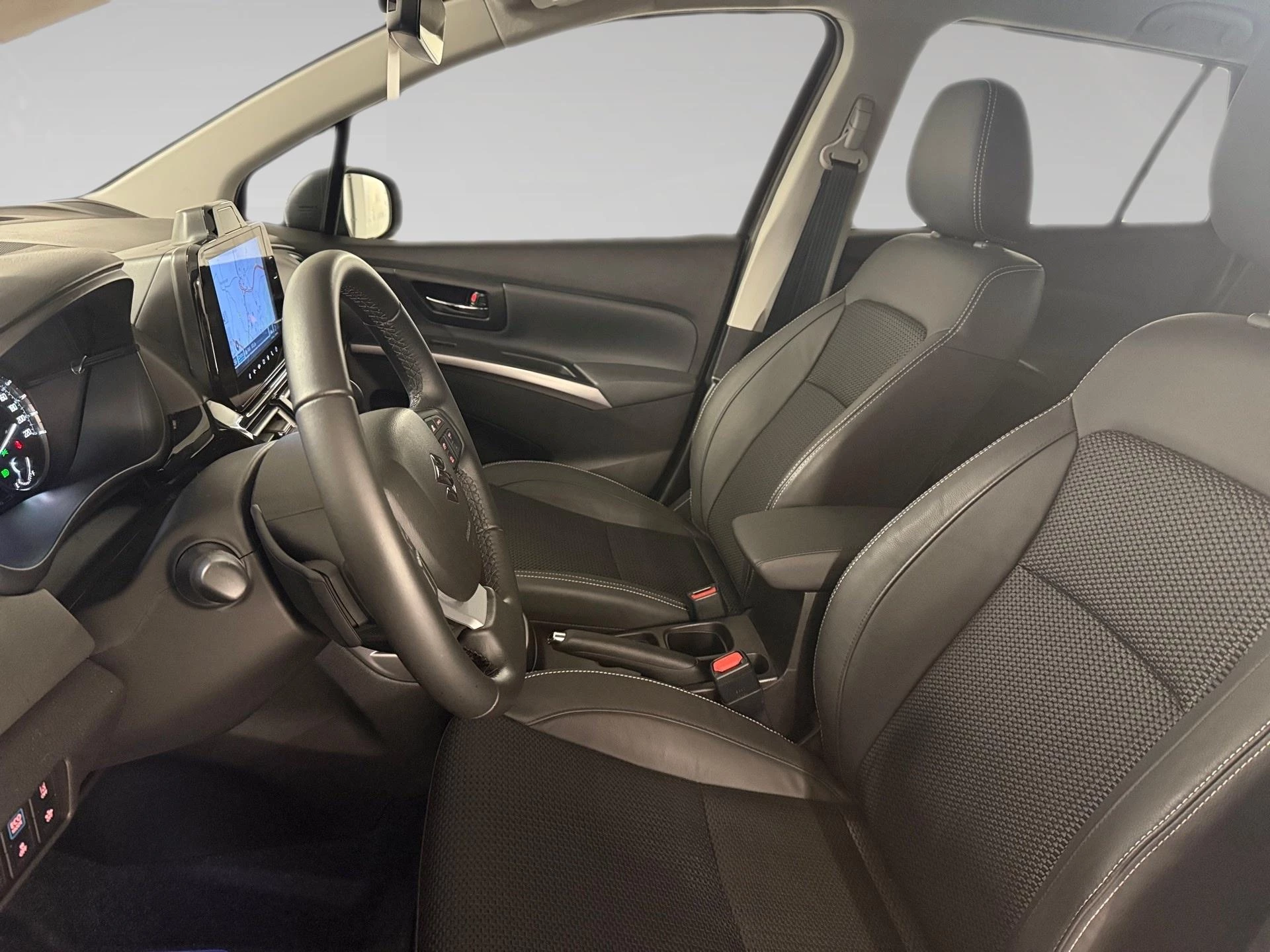 Suzuki-S-Cross-image-3