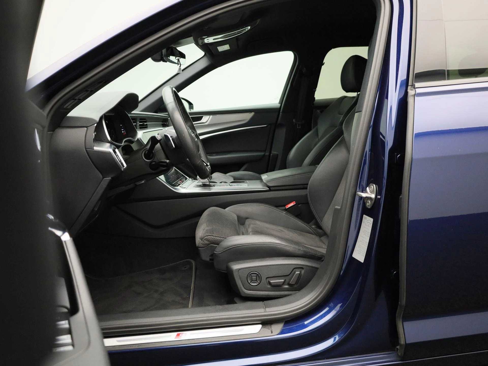 Audi-A6-image-8