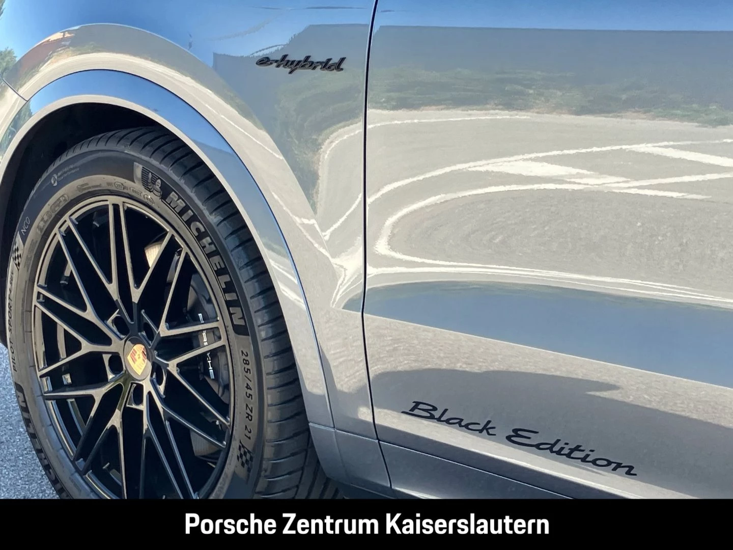 Porsche-Cayenne-image-16