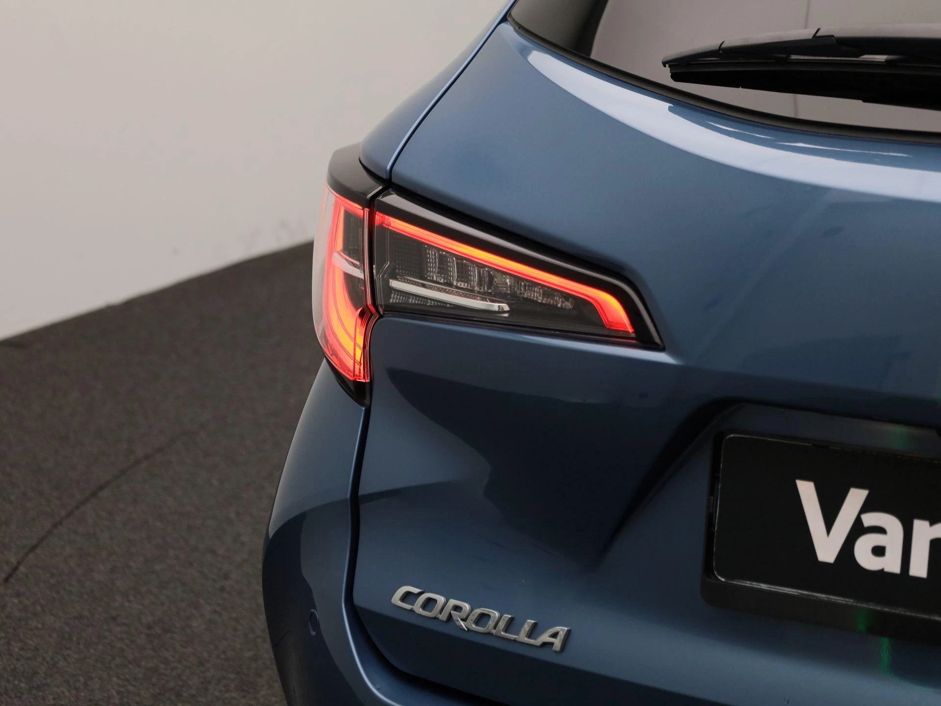 Toyota-Corolla Touring Sports-image-44