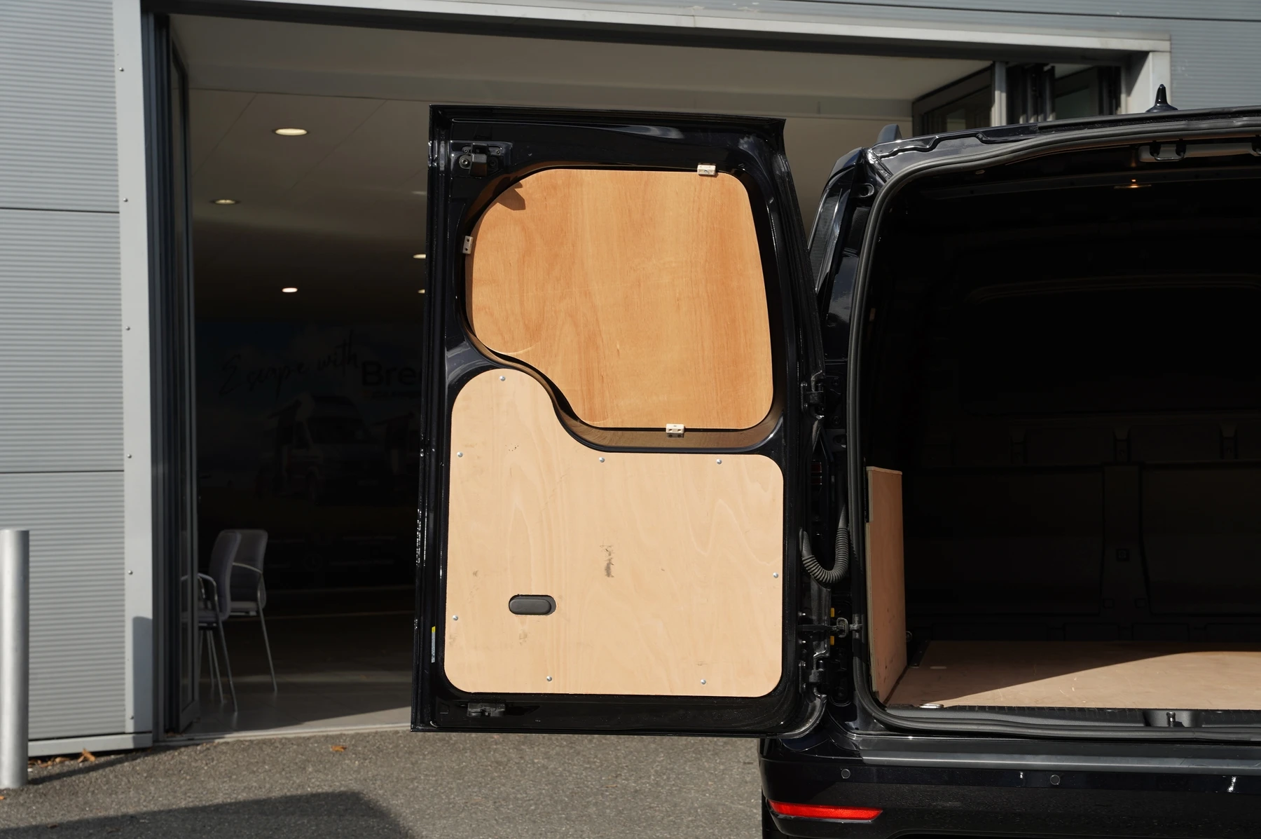 Volkswagen-Caddy-image-12