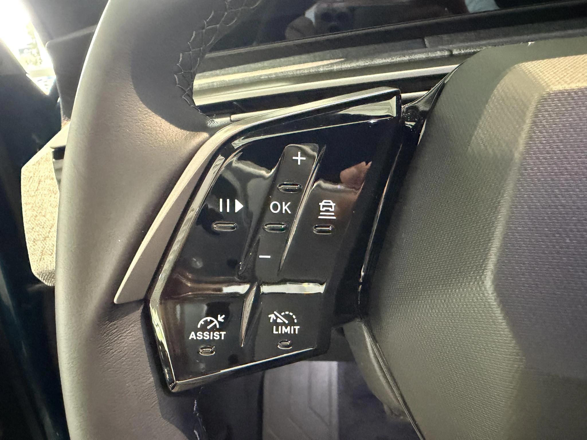 Peugeot-e-3008-image-10