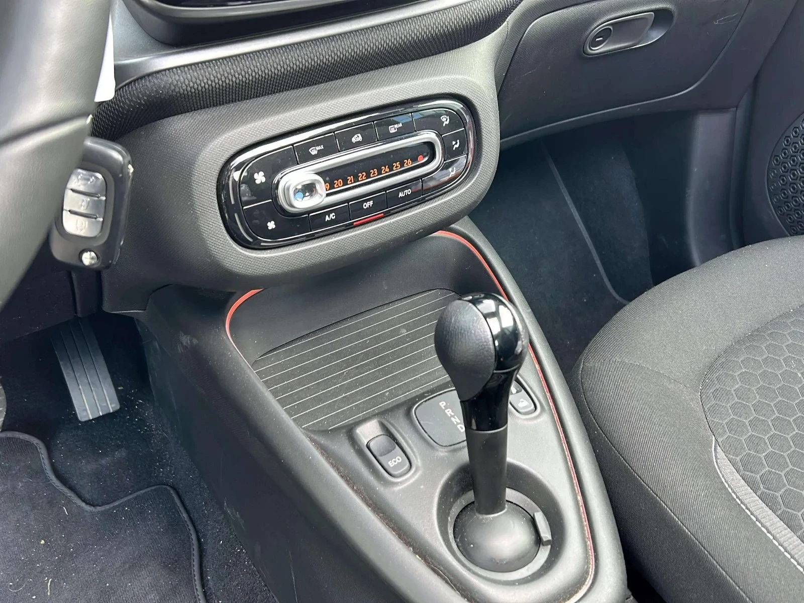 smart-Fortwo-image-12