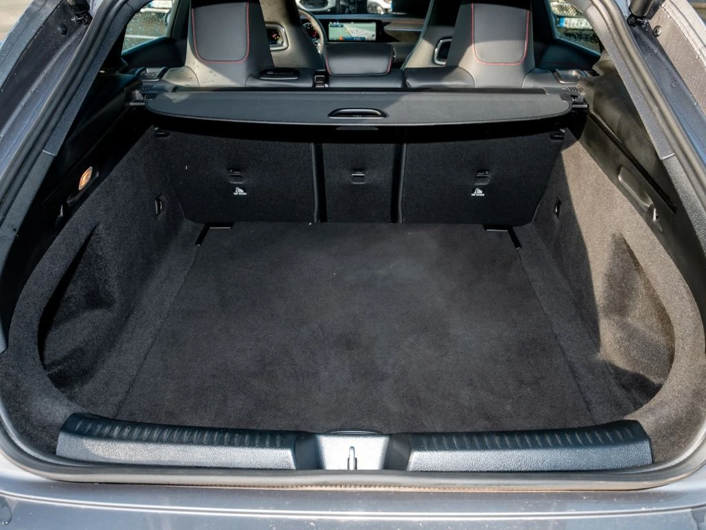 Mercedes-Benz-CLA 200-image-14
