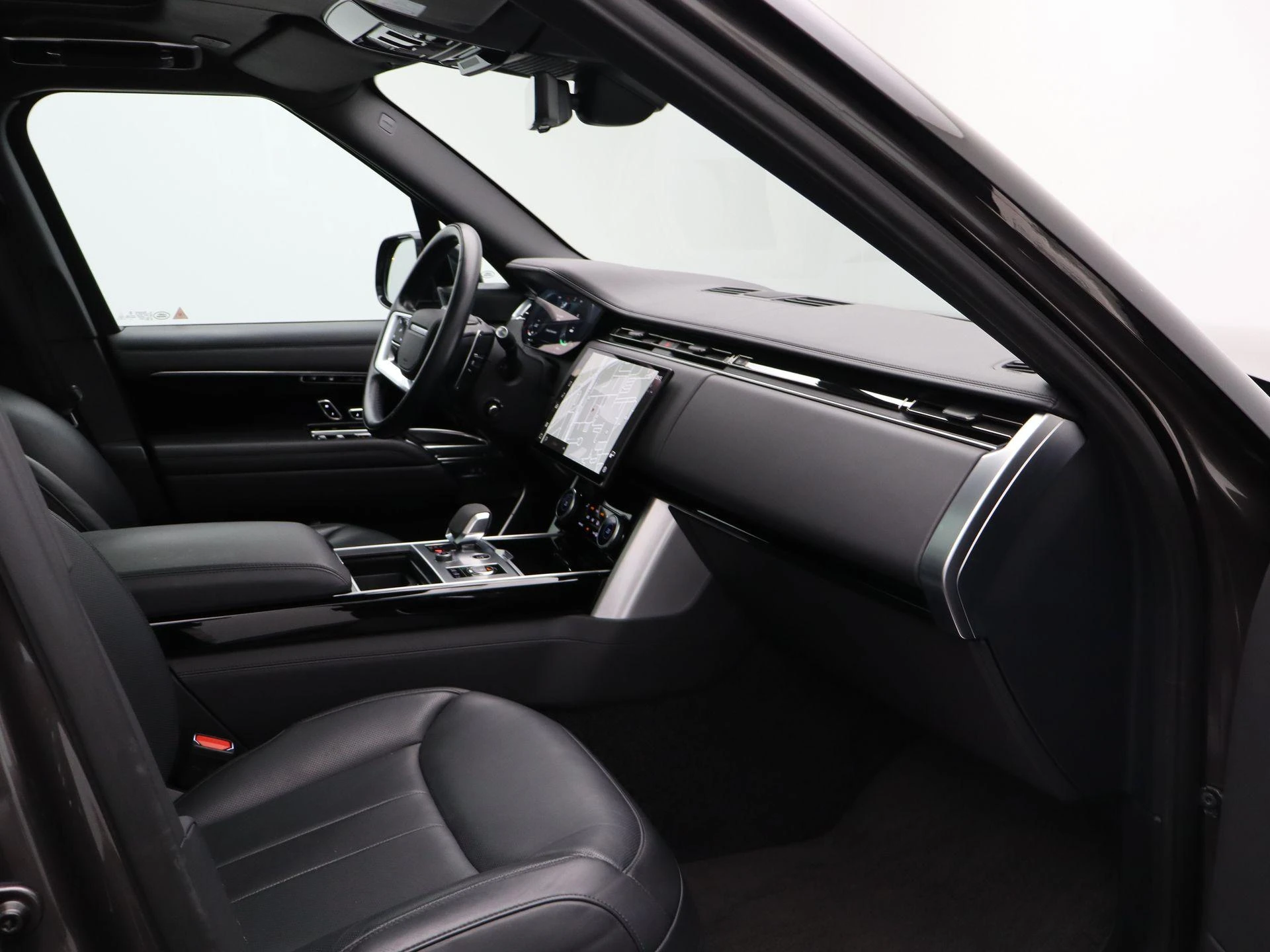 Land Rover-Range Rover-image-38
