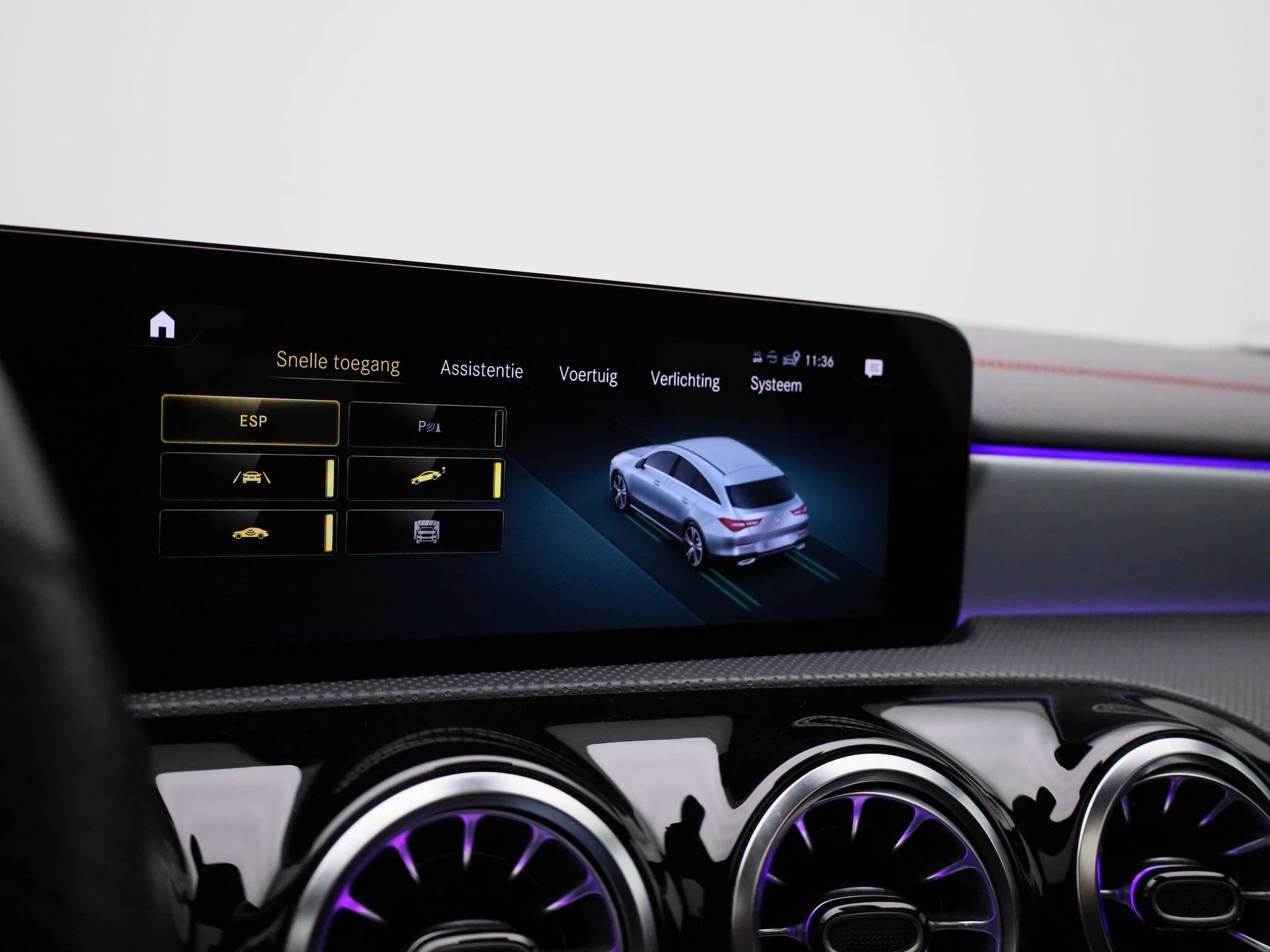 Mercedes-Benz-CLA-image-23
