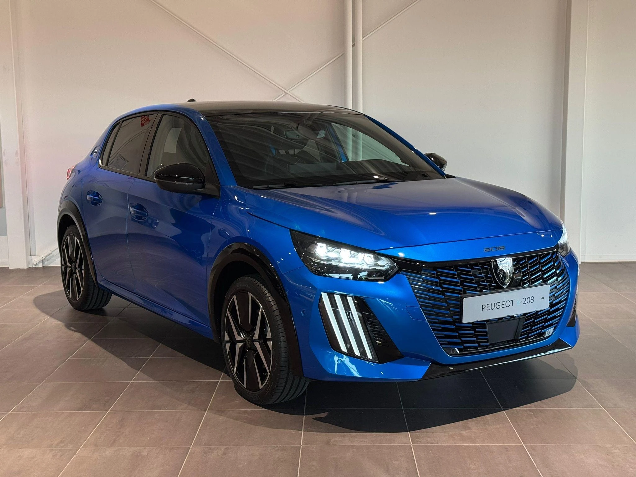 Peugeot-e-208-image-2