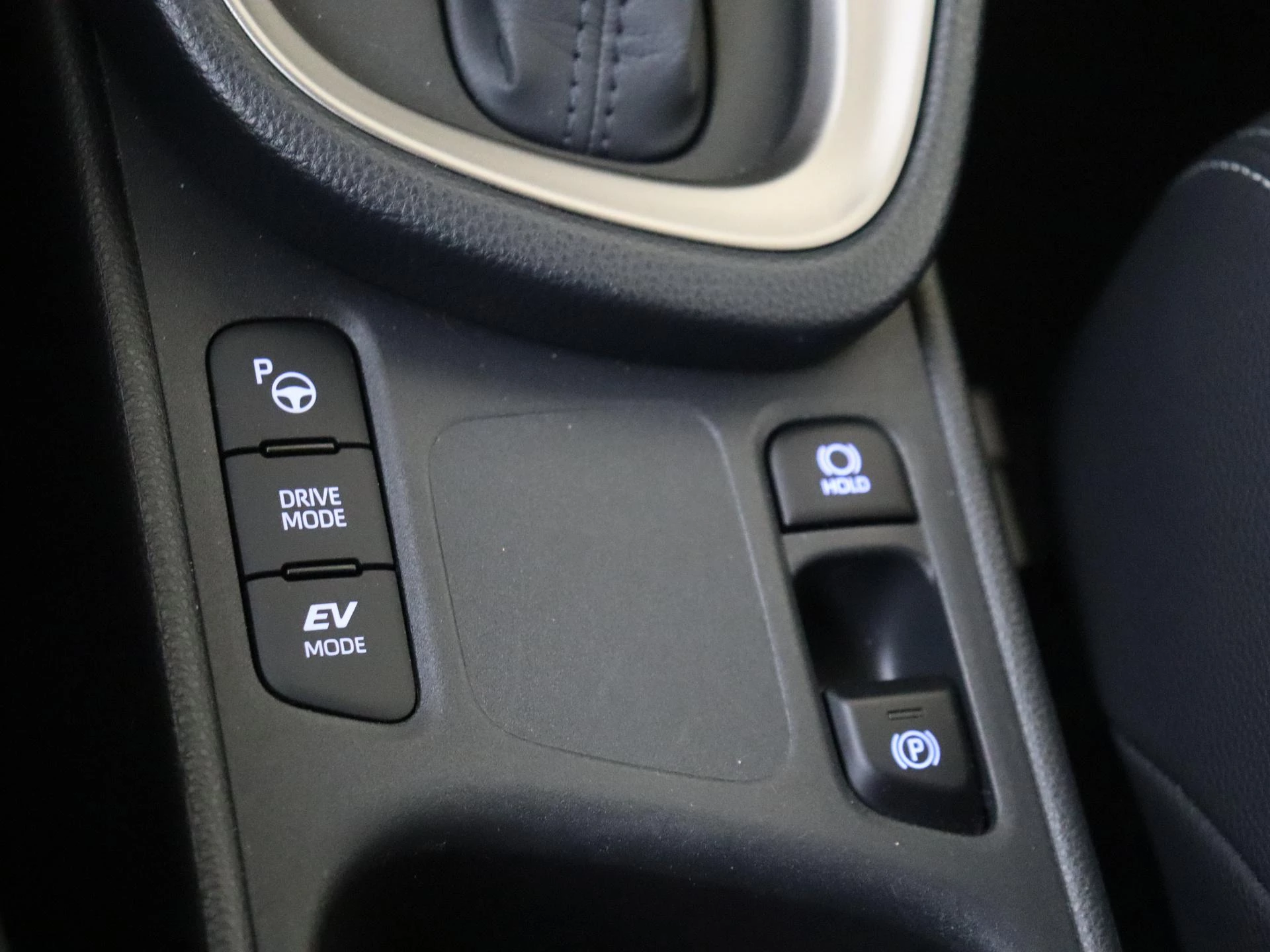 Toyota-Yaris Cross-image-22
