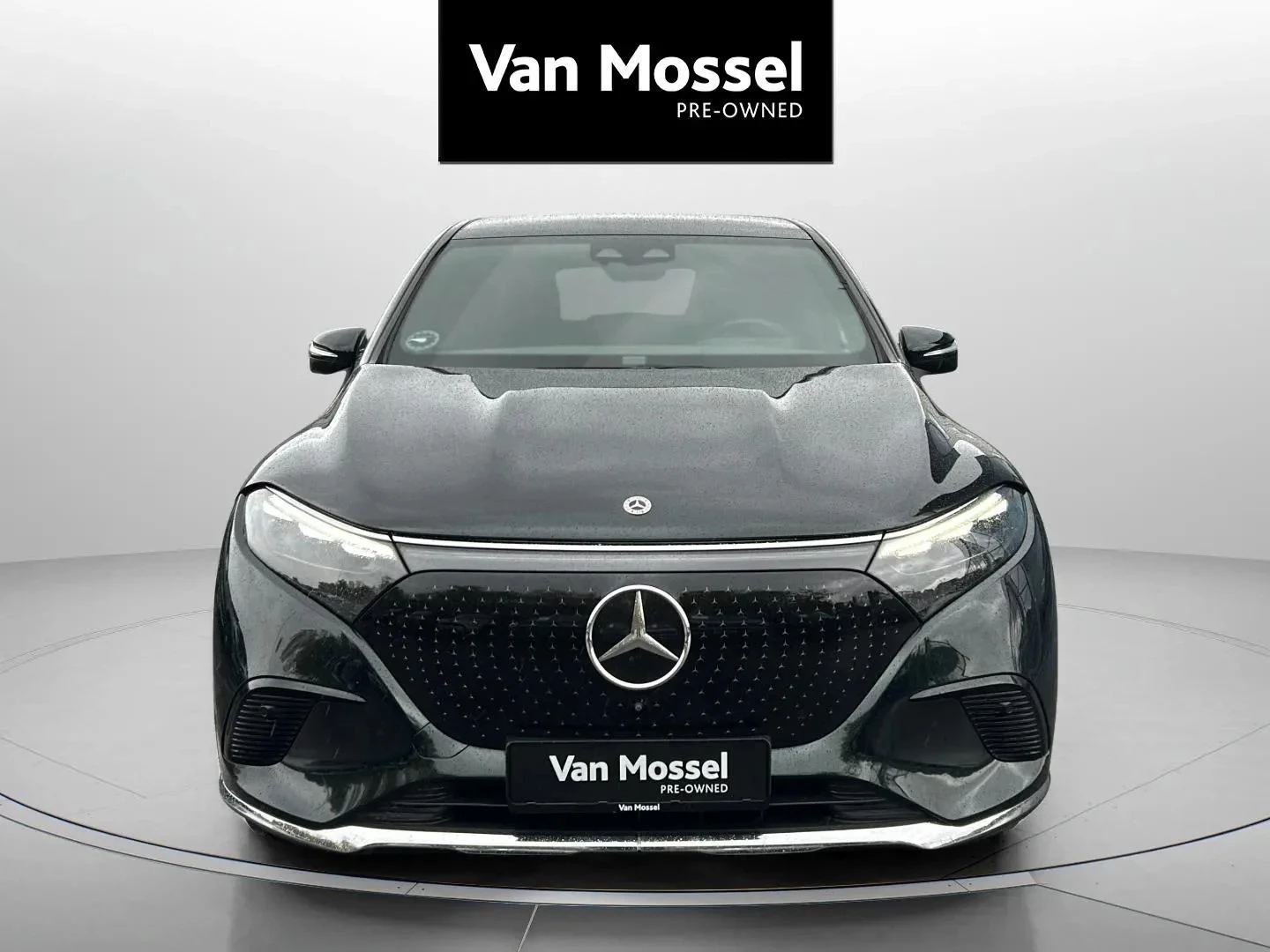 Mercedes-Benz-EQS-image-1