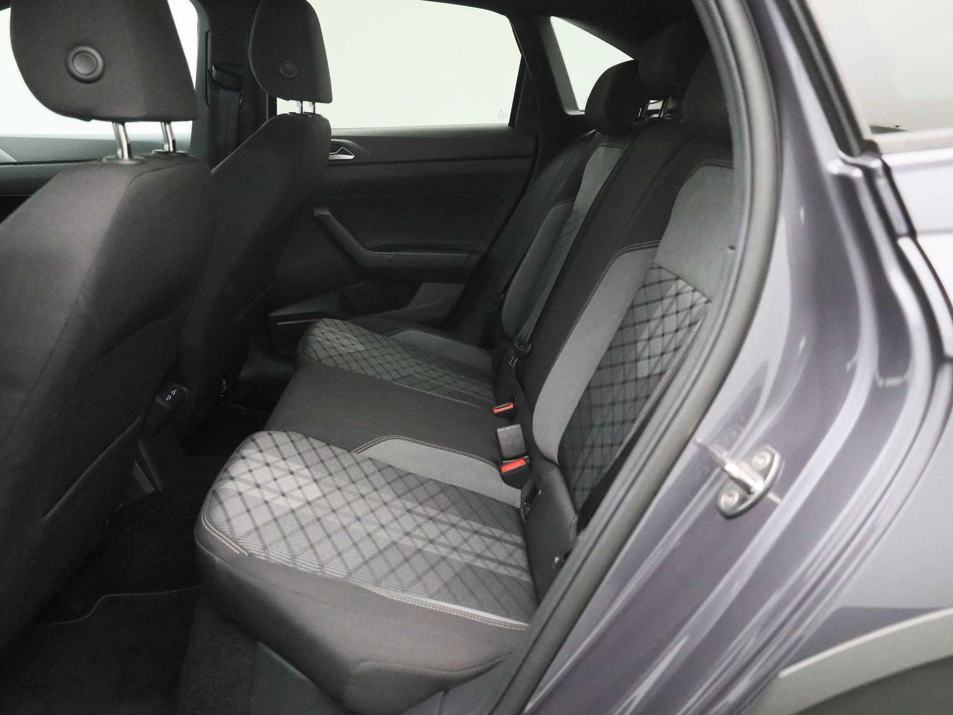 Volkswagen-Taigo-image-11