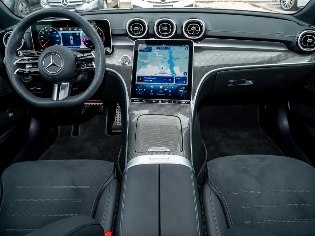 Mercedes-Benz-C-Klasse 300-image-13