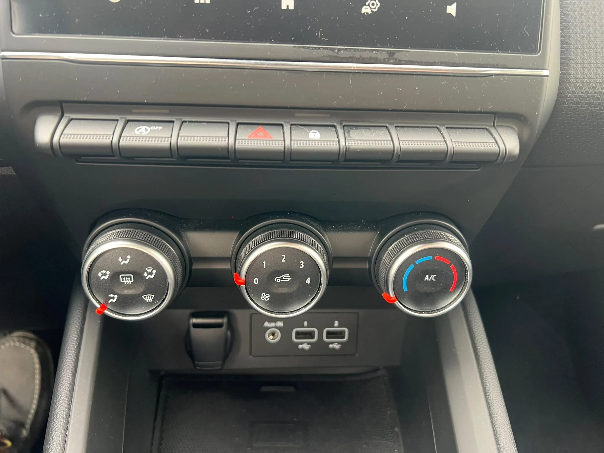 Renault-Clio-image-15