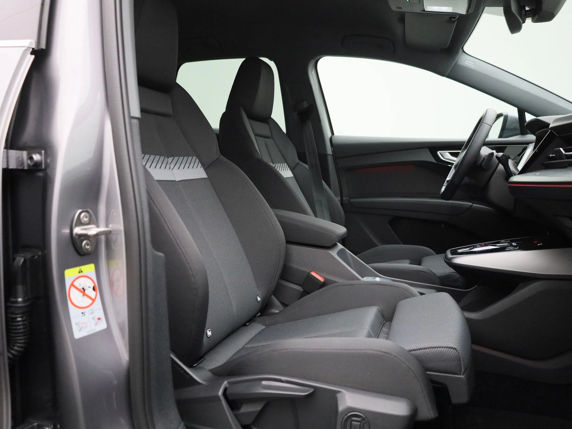 Audi-Q4 e-tron-image-18