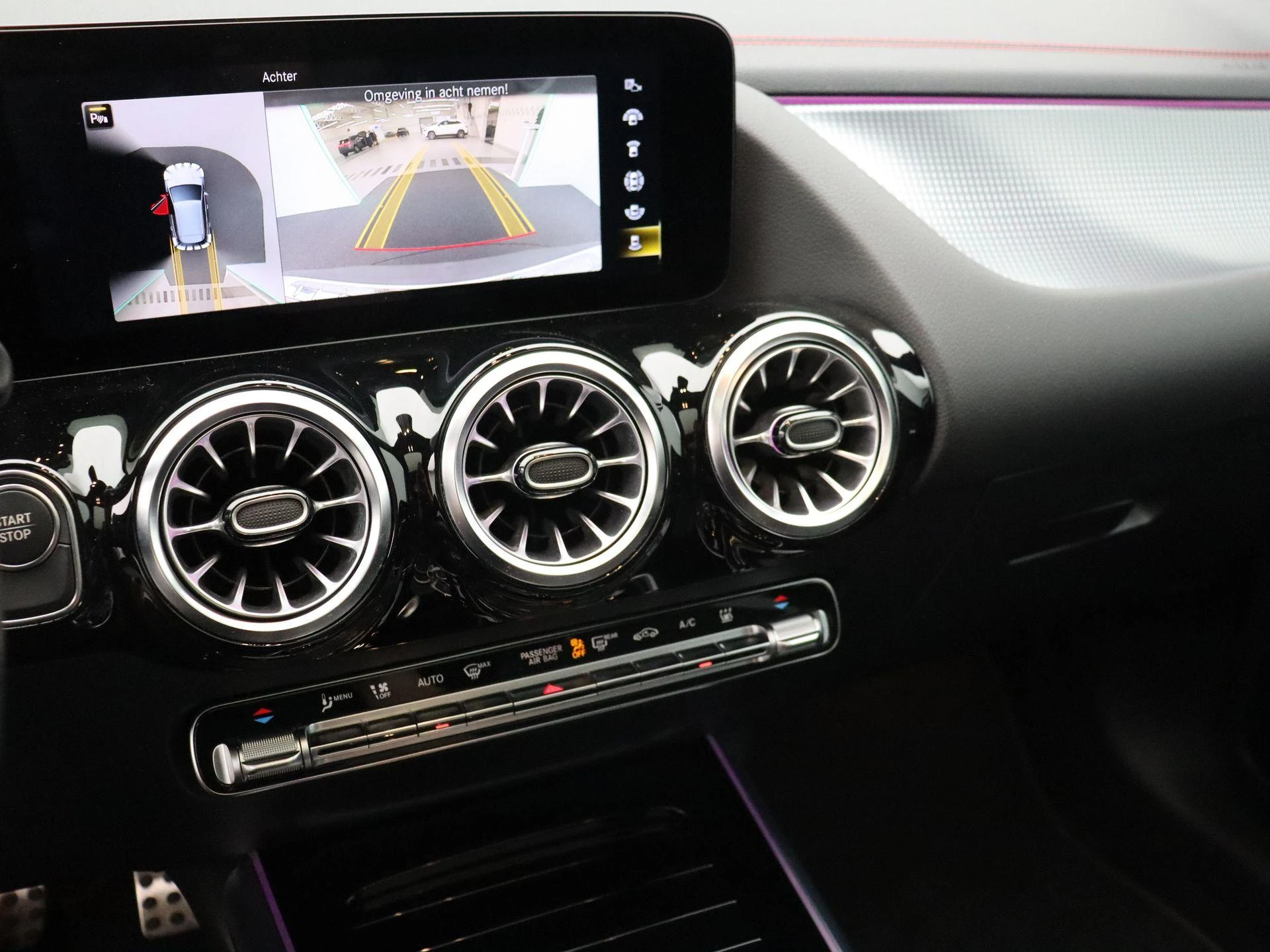Mercedes-Benz EQA 250 AMG Line + PANORAMISCH DAK + CARPLAY + SURROUND VIEW CAMERA