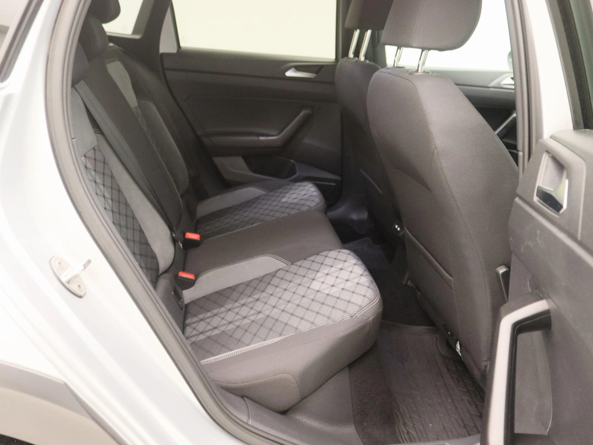 Volkswagen-Taigo-image-24