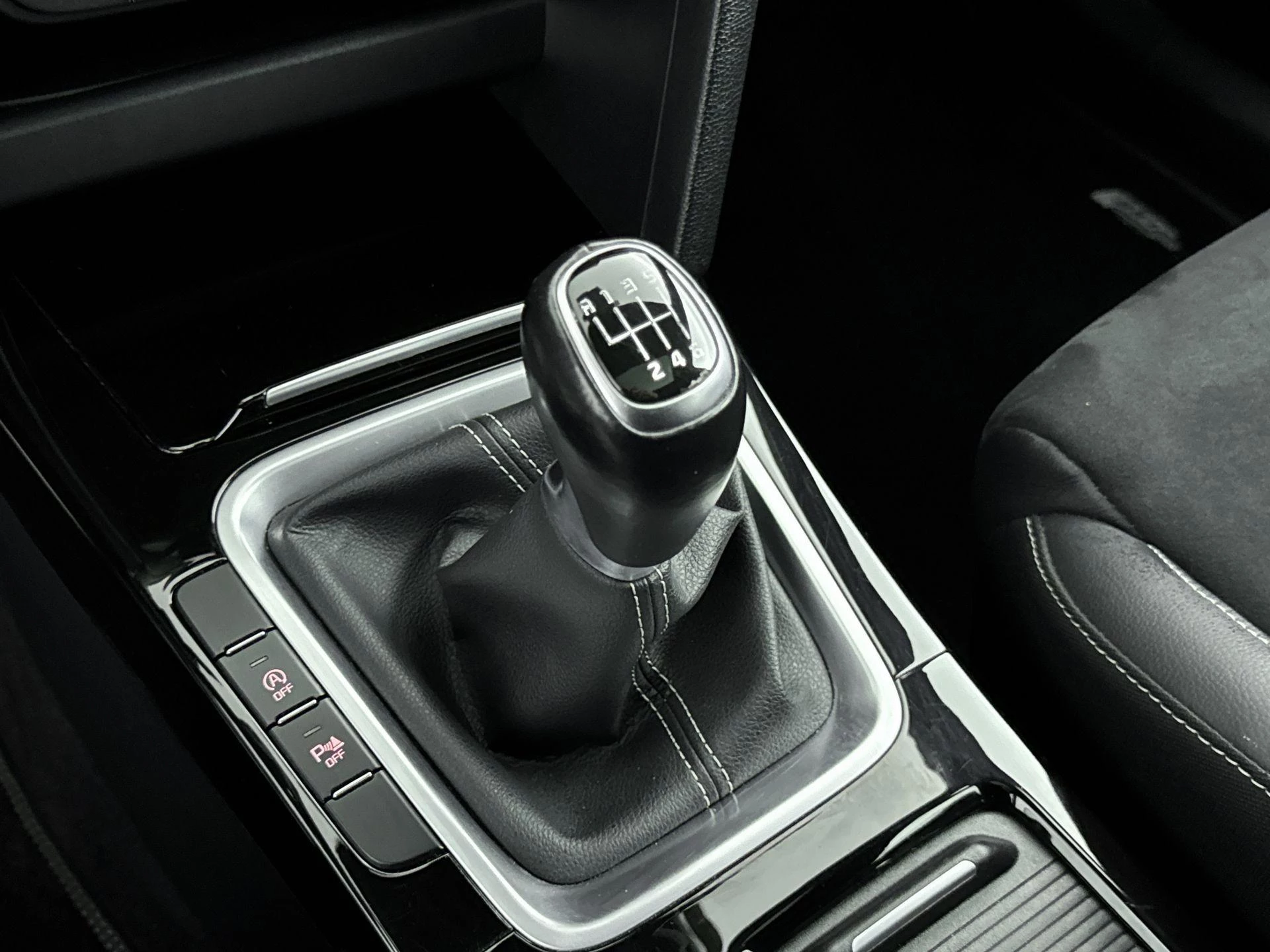 Kia-ProCeed-image-17