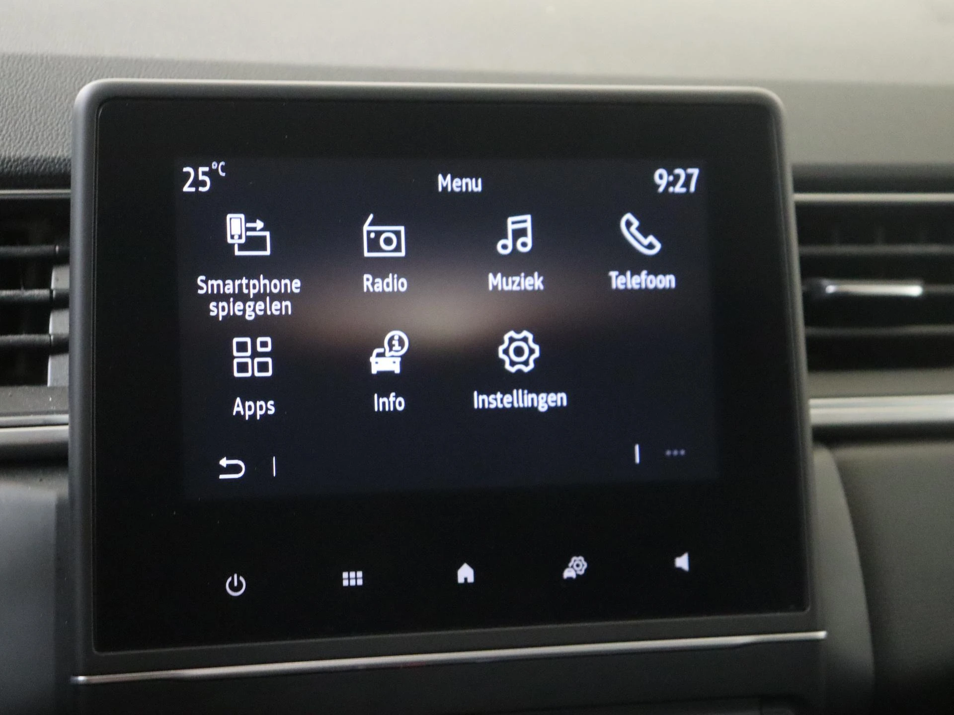 Renault-Captur-image-15