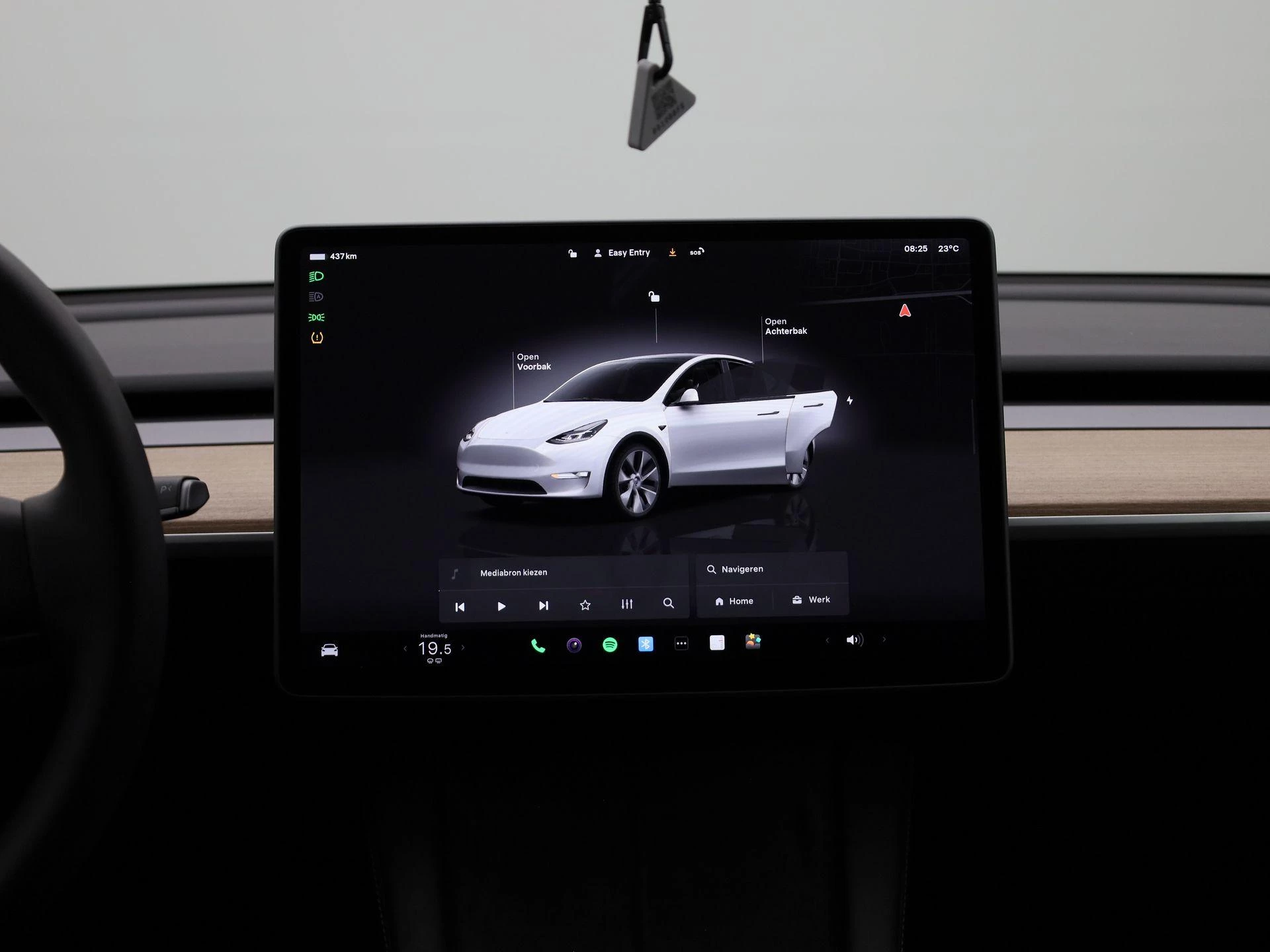 Tesla Model Y Long Range Dual Motor AWD