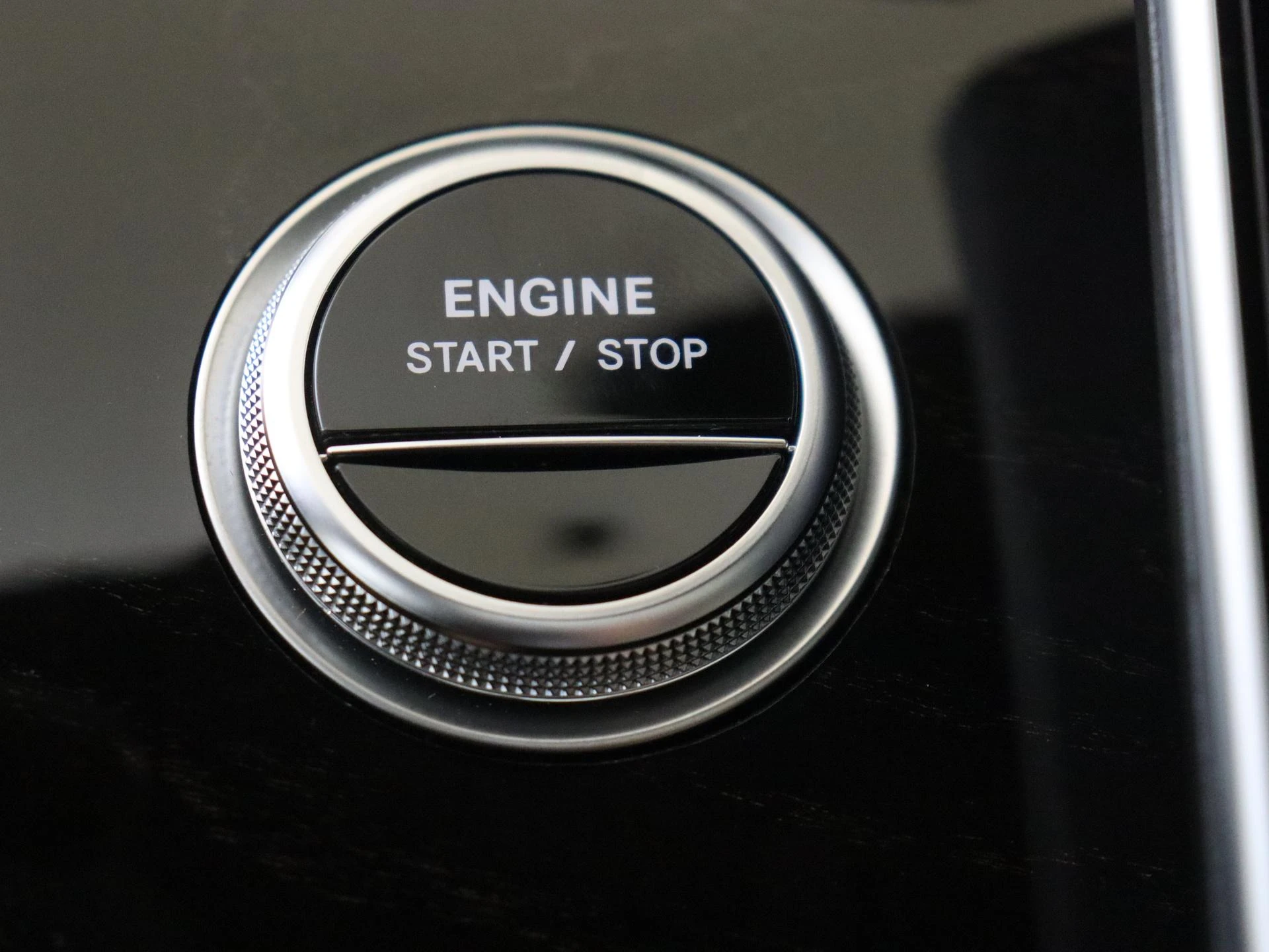 Mercedes-Benz-C-Klasse-image-21