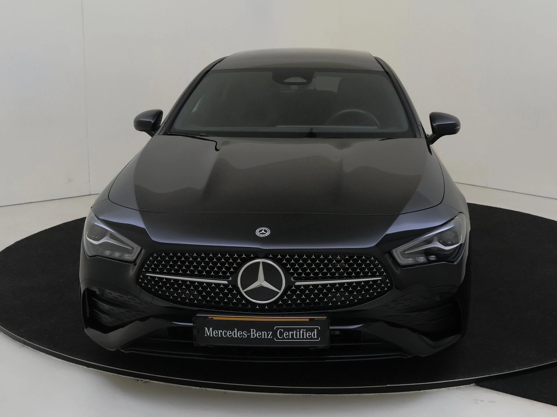 Mercedes-Benz-CLA-image-8
