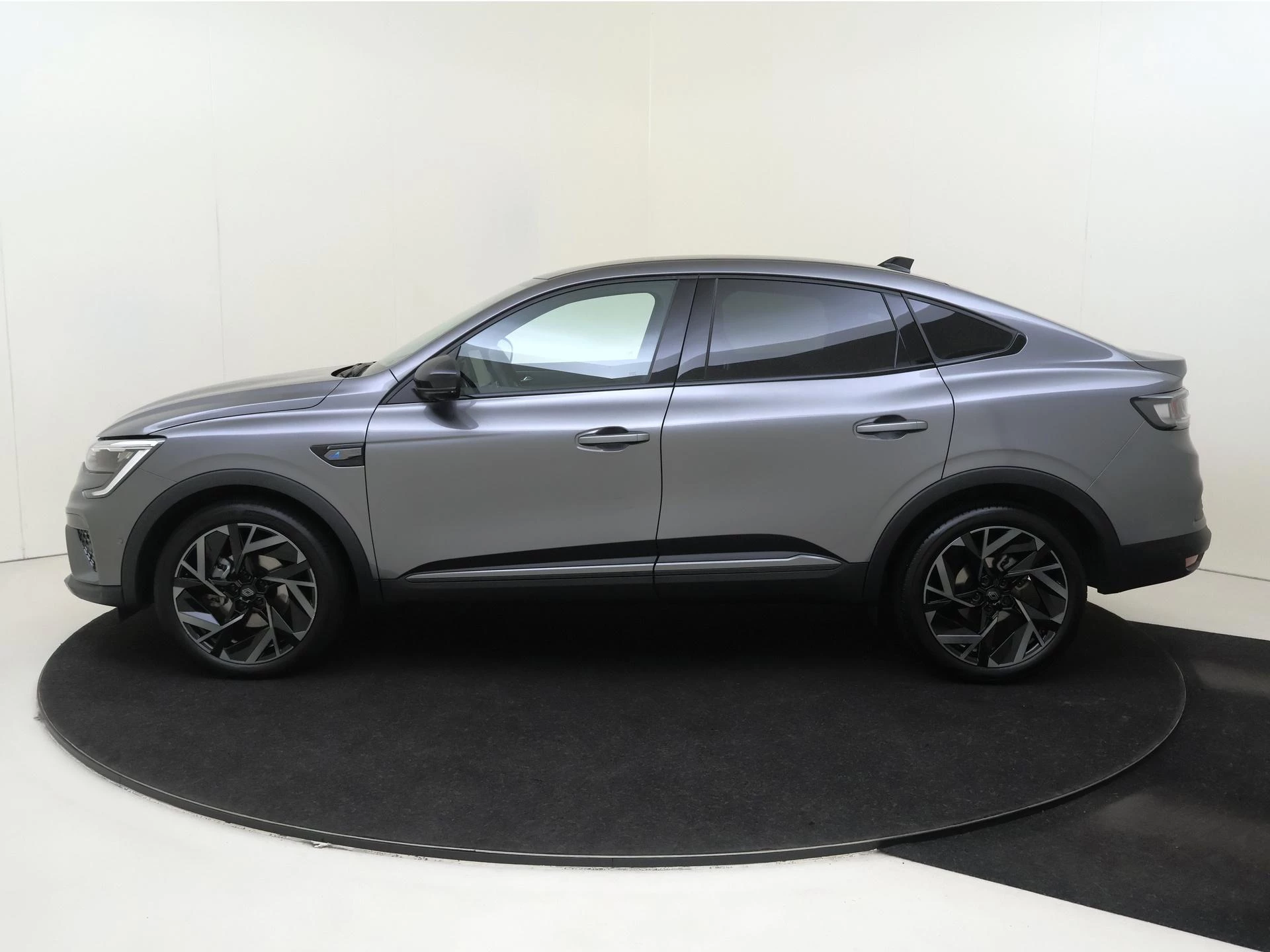 Renault-Arkana-image-11