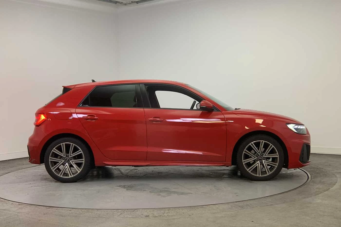 Audi-A1 Sportback-image-3