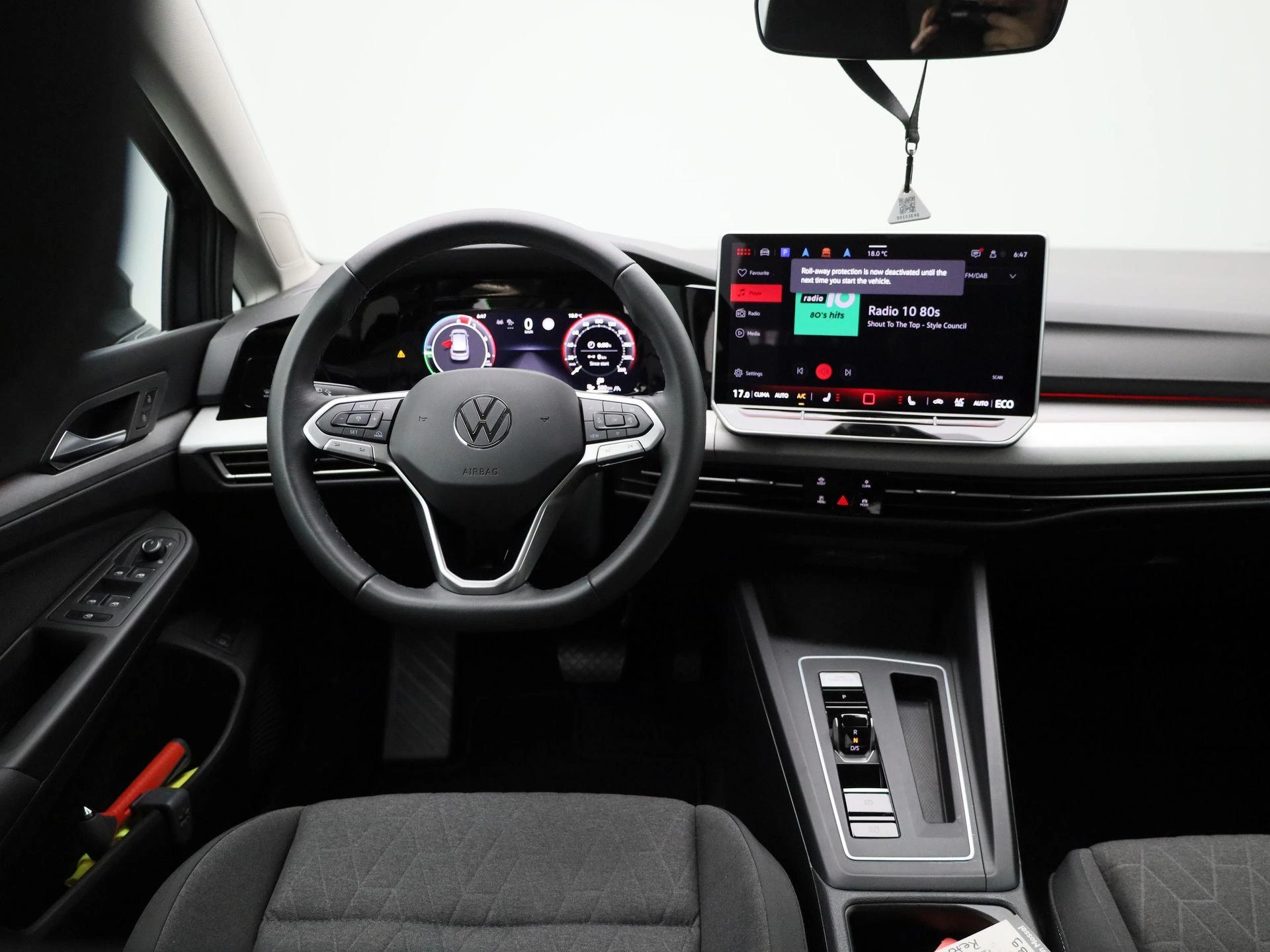 Volkswagen-Golf-image-6