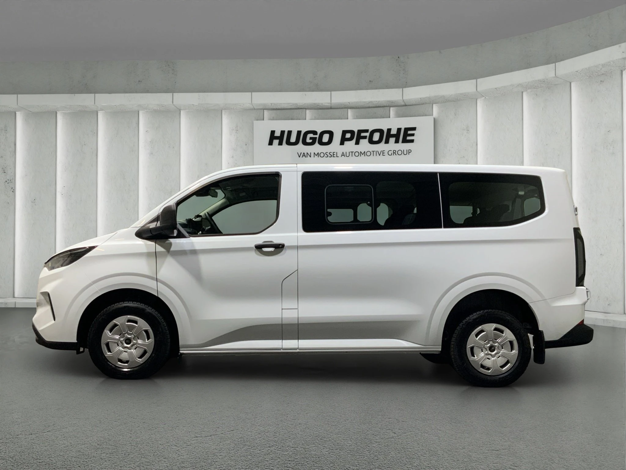 Ford-Transit Custom-image-1