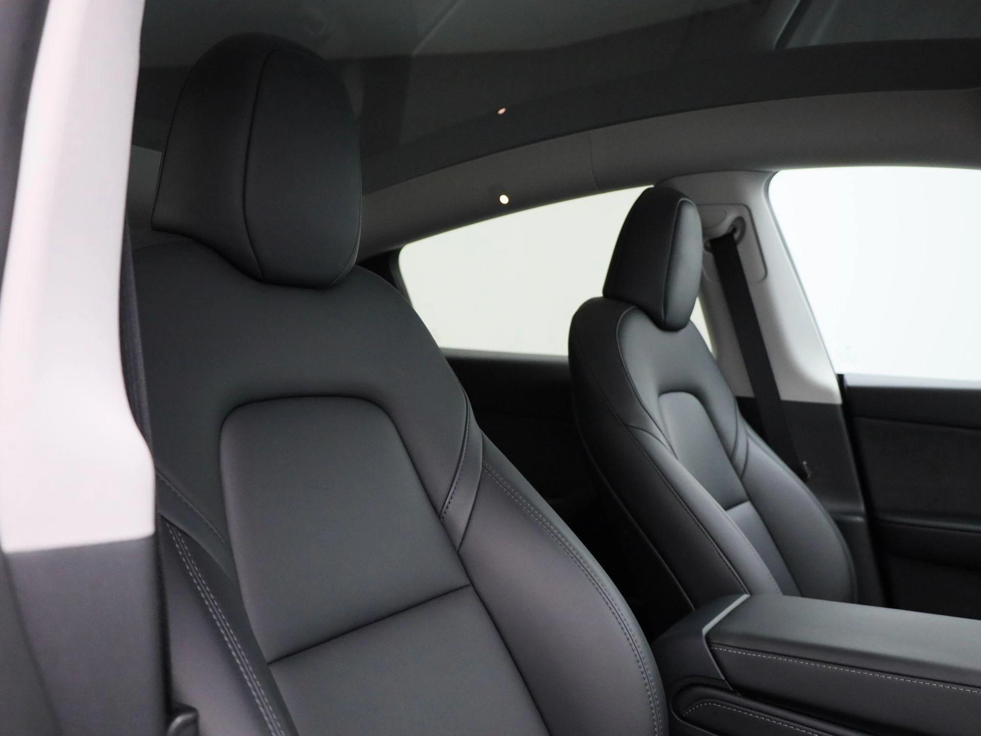 Tesla-Model Y-image-39