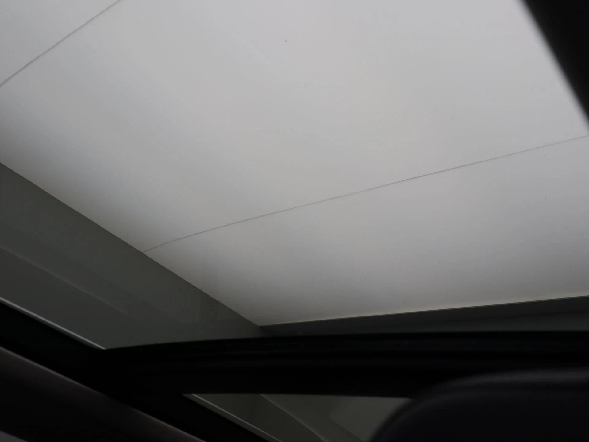 Mercedes-Benz GLE 300 d 4MATIC AMG LINE + AIRMATIC + TREKHAAK 3.5 TON + BURMESTER + PANO +
