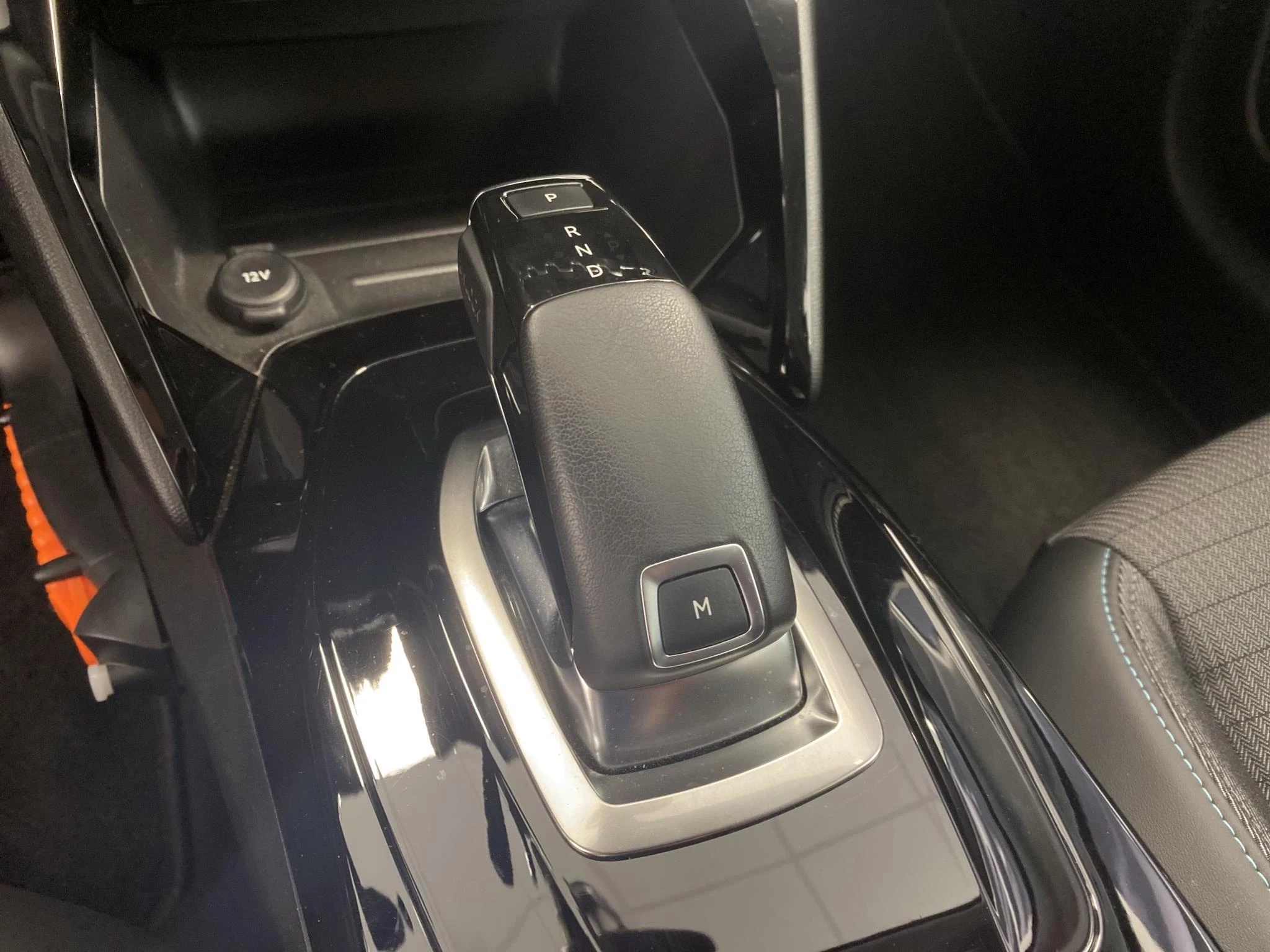 Peugeot-208-image-14